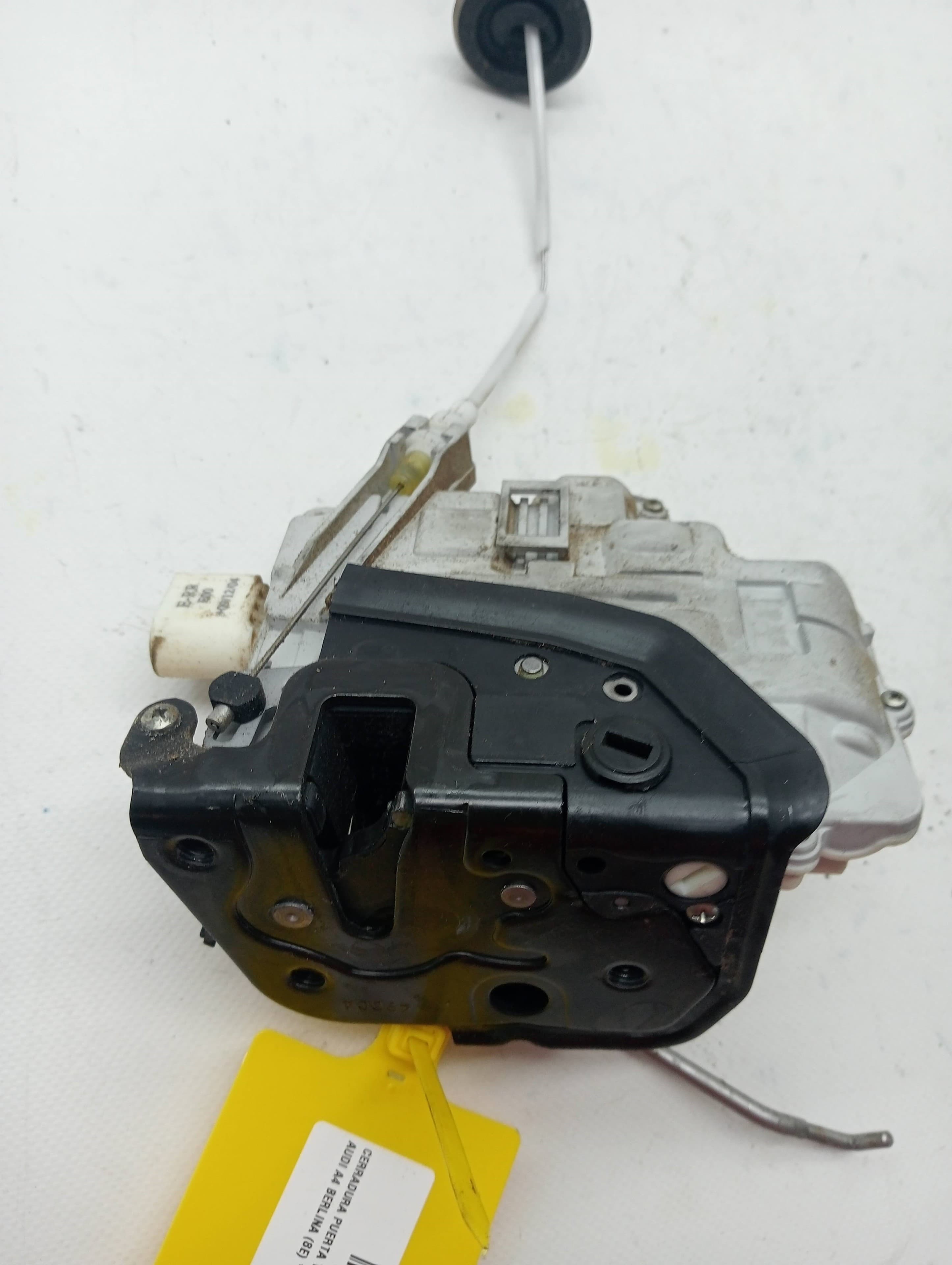 Cerradura puerta trasera derecha AUDI A4 BERLINA (8E) 2