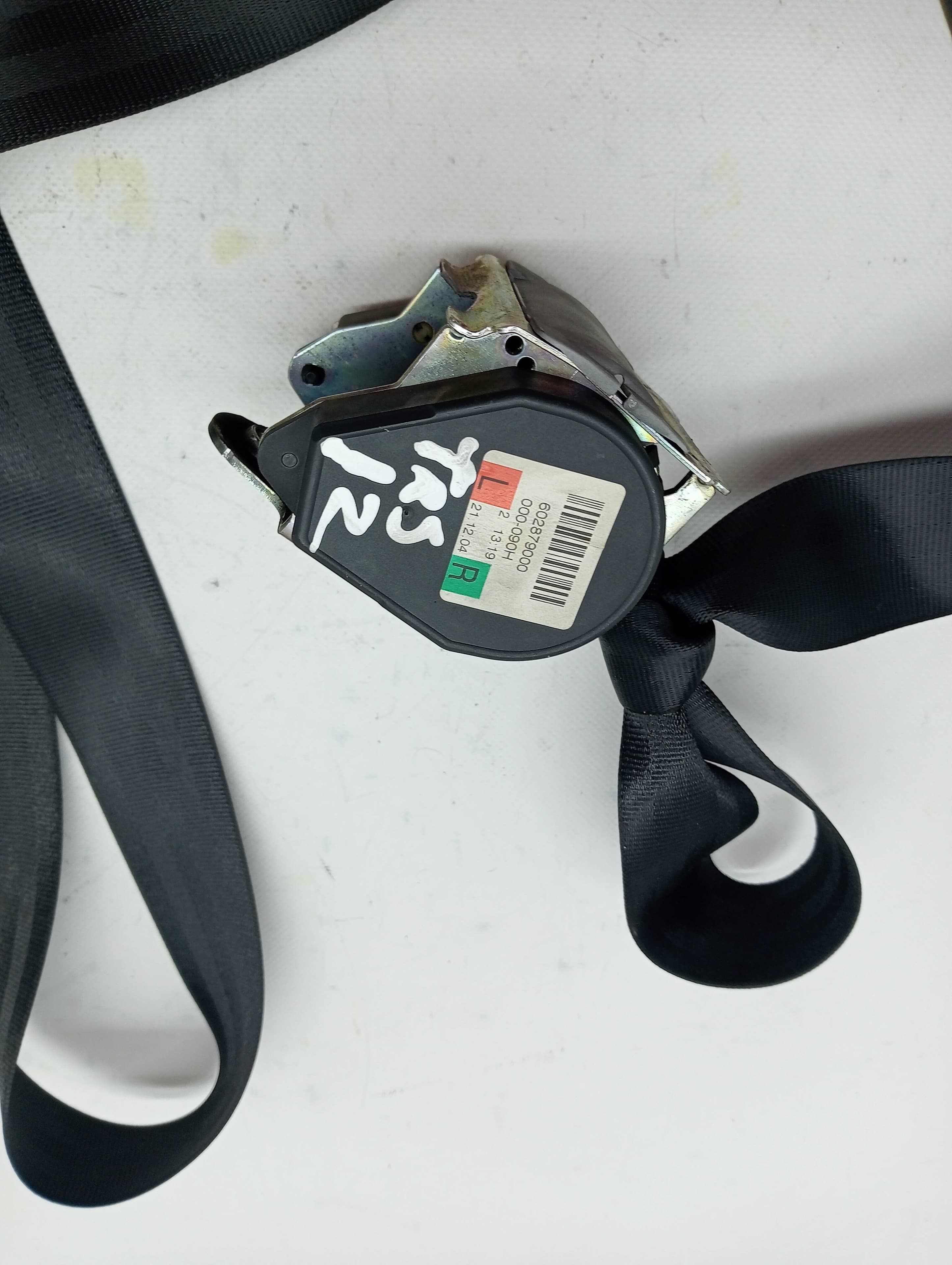 Cinturon seguridad trasero izquierdo AUDI A4 BERLINA (8E) 3