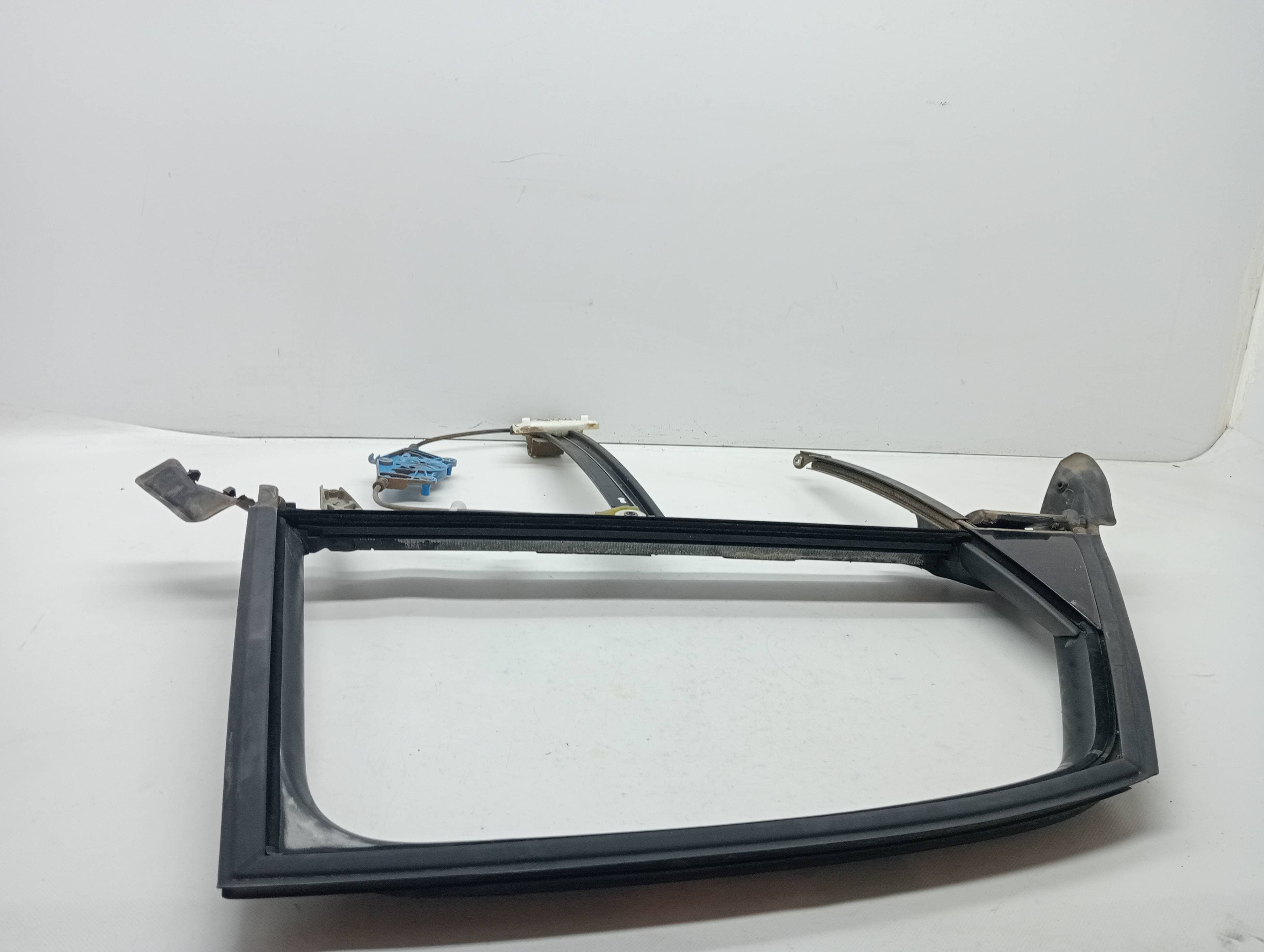 Elevalunas trasero derecho AUDI A4 BERLINA (8E) 4