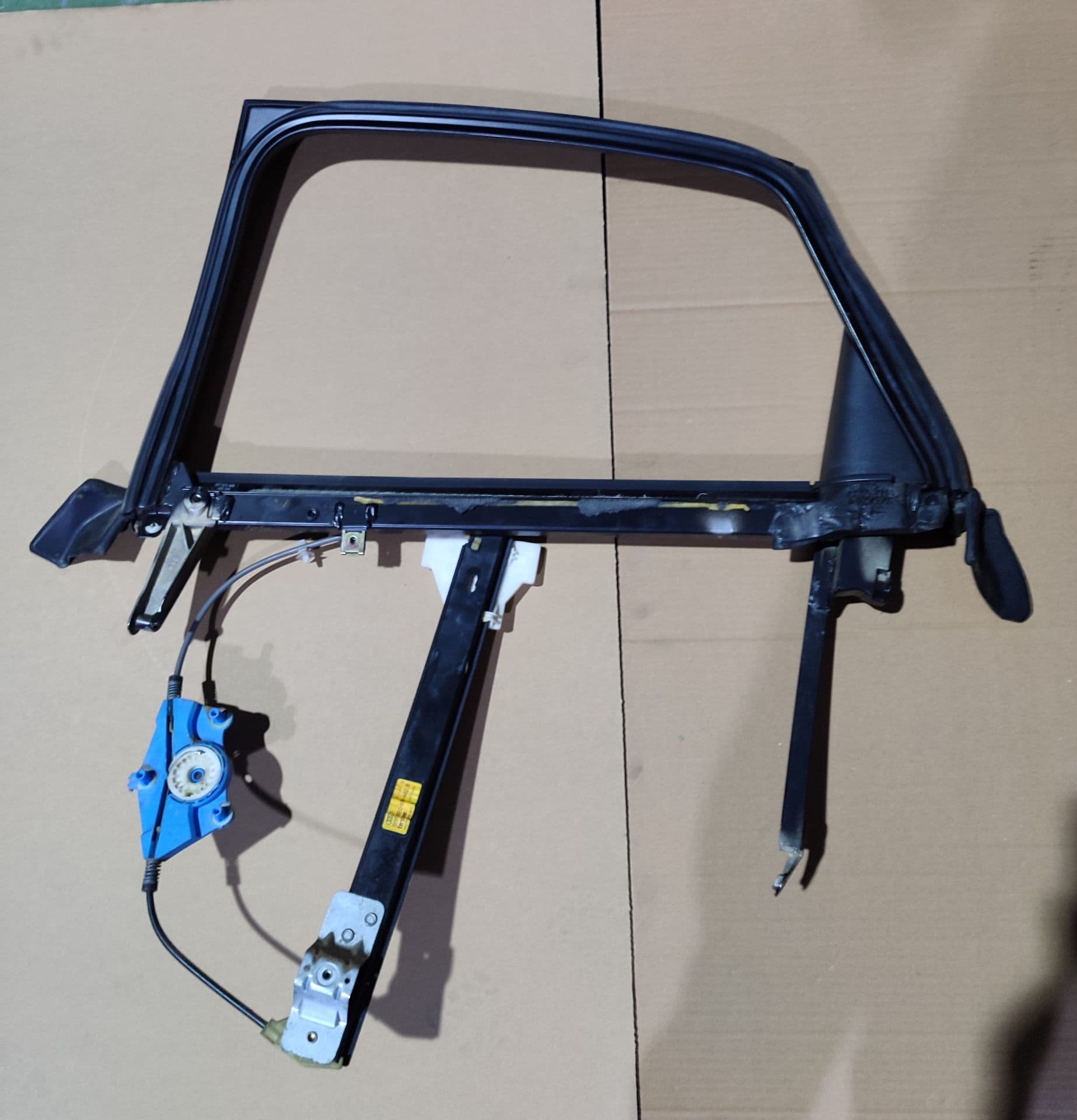 Elevalunas trasero derecho AUDI A4 BERLINA (8E) 3