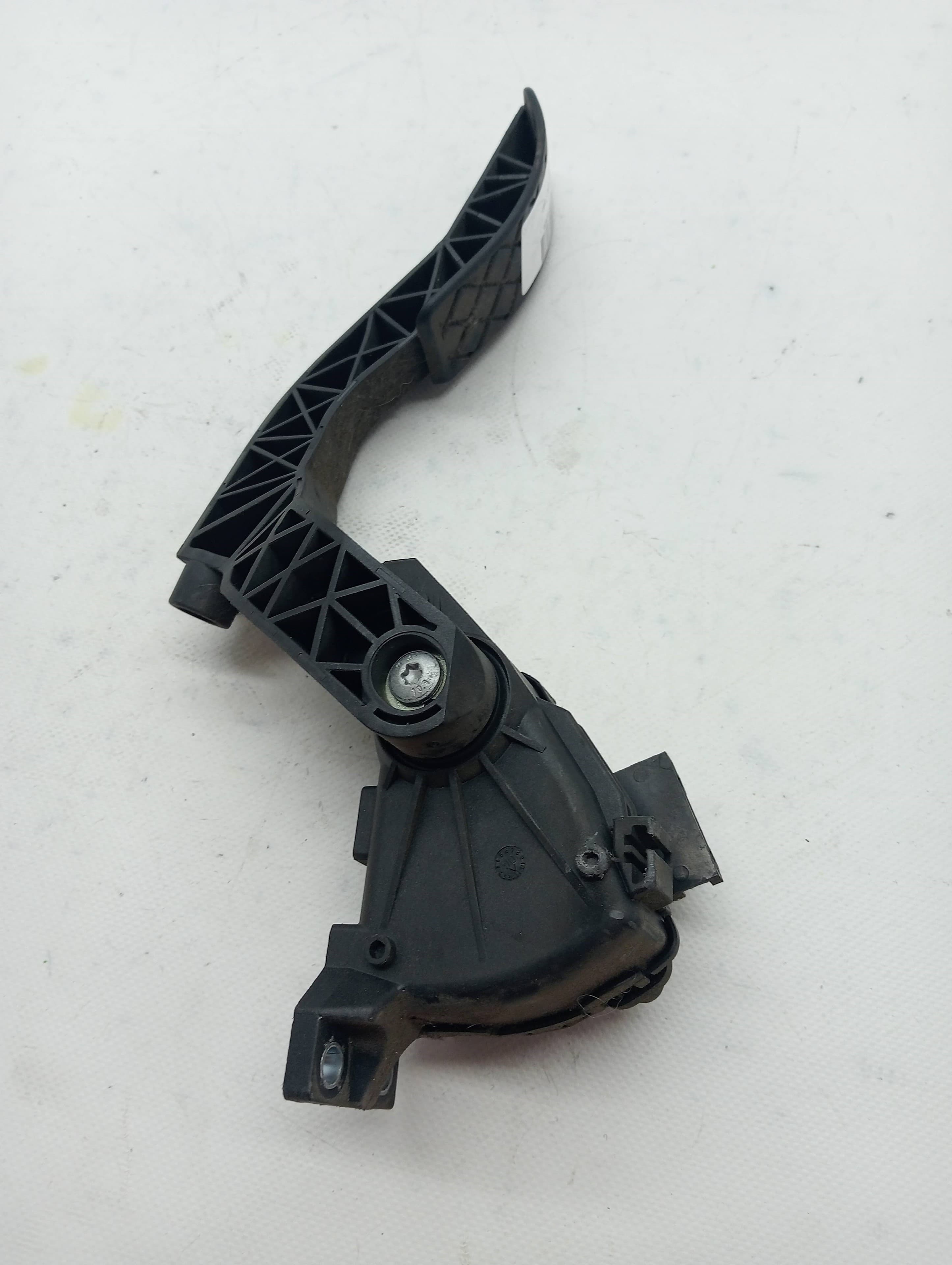 Pedal acelerador AUDI A4 BERLINA (8E) 3