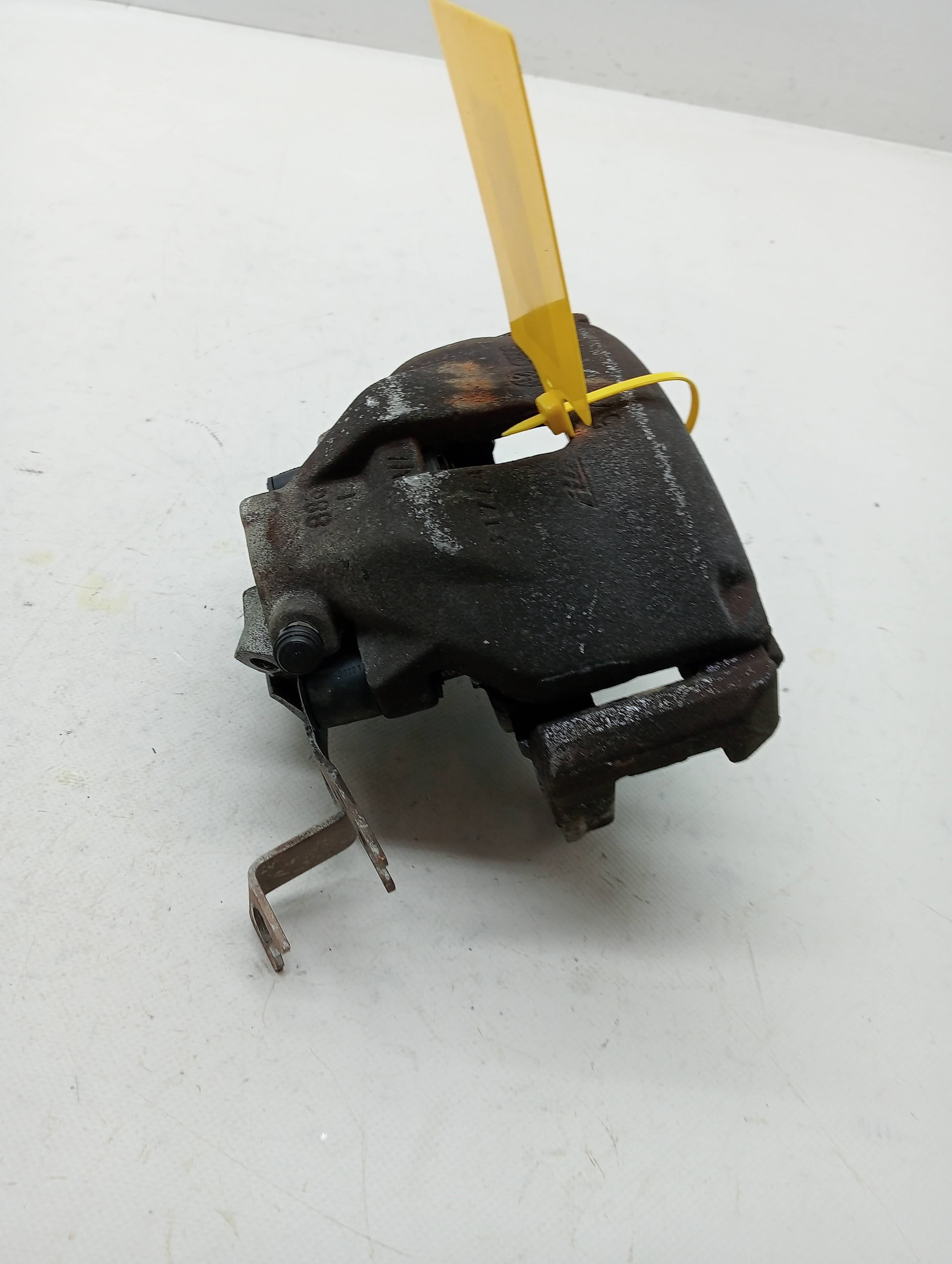 Recambio AUDI A4 BERLINA (8E) ref. 8E0615124A
