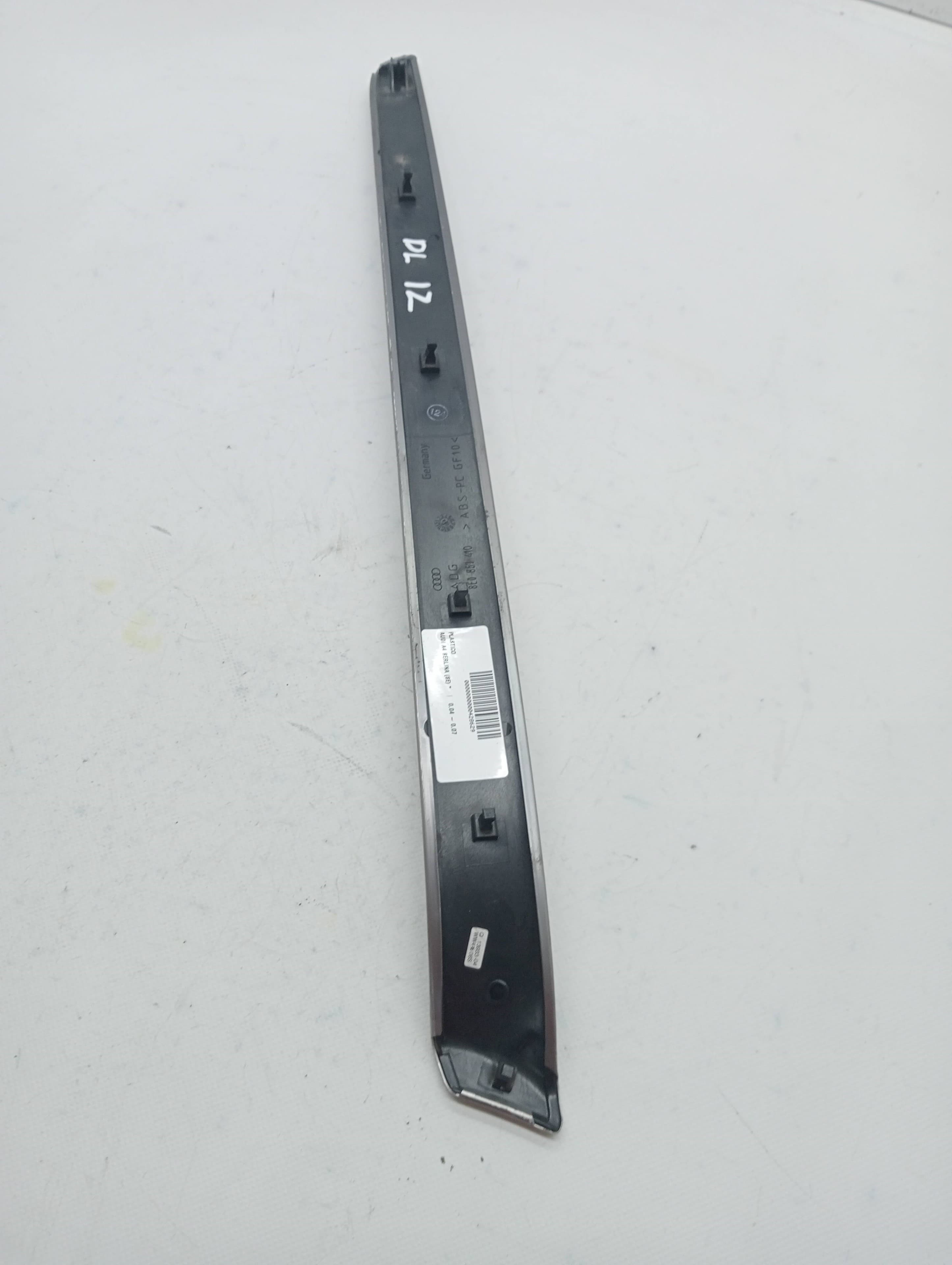 Plastico AUDI A4 BERLINA (8E) 3