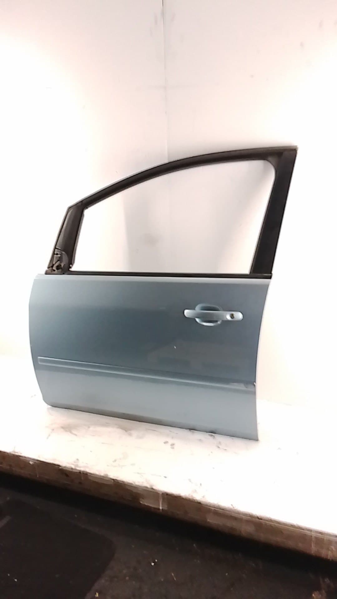 Puerta delantera izquierda FORD FOCUS BERLINA (CAP)