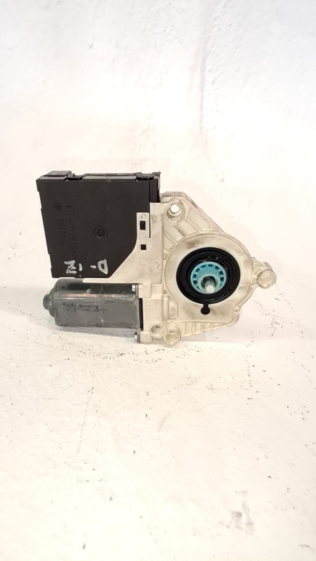 Motor elevalunas delantero izquierdo VOLKSWAGEN GOLF V (1K1)