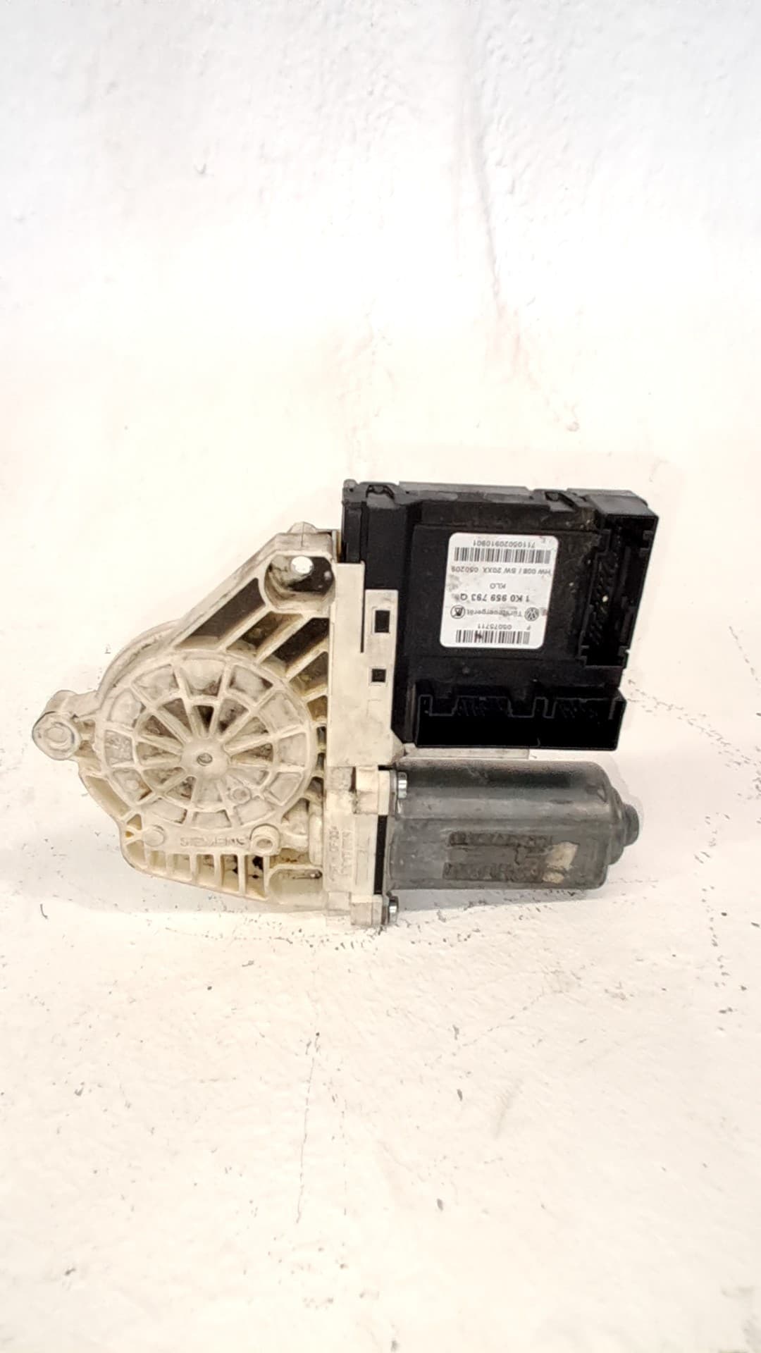 Motor elevalunas delantero izquierdo VOLKSWAGEN GOLF V (1K1) 2