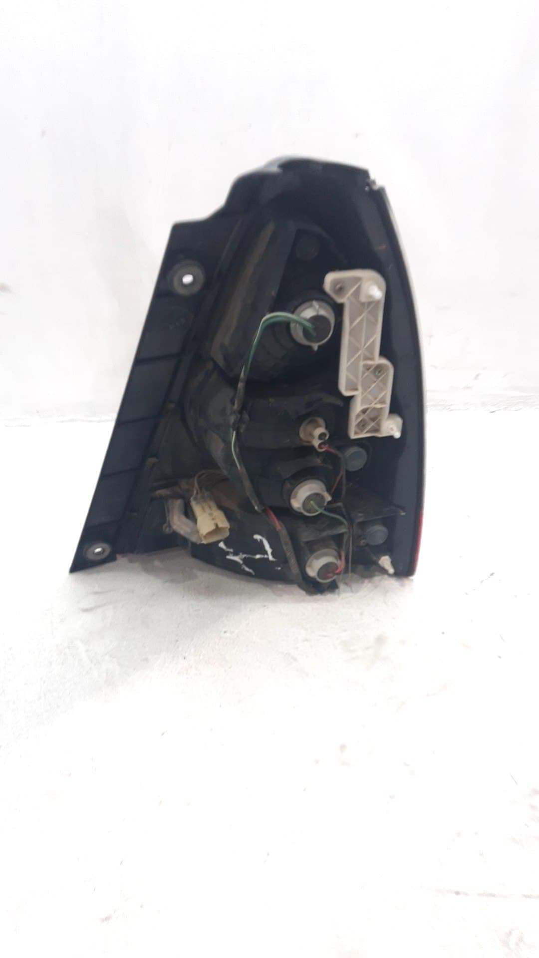 Piloto trasero izquierdo SUBARU FORESTER S10 (SF) 3