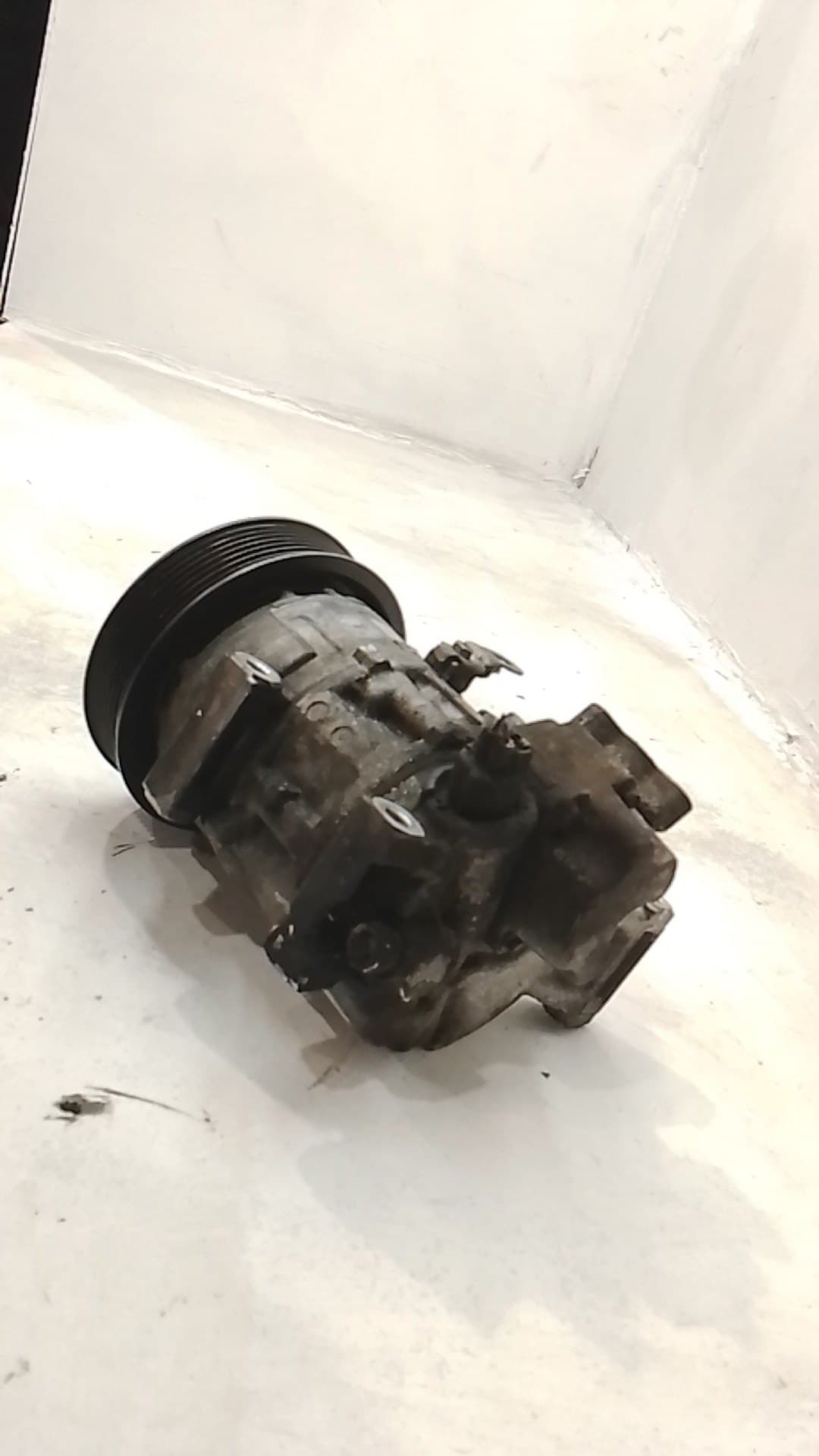 Recambio TOYOTA COROLLA VERSO (R1) ref. 883100F030 2
