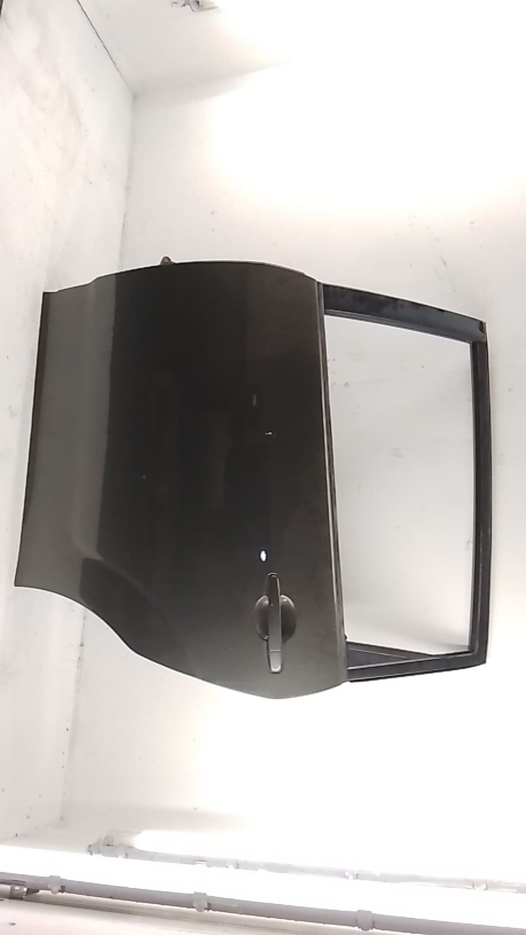 Puerta trasera izquierda TOYOTA COROLLA VERSO (R1)