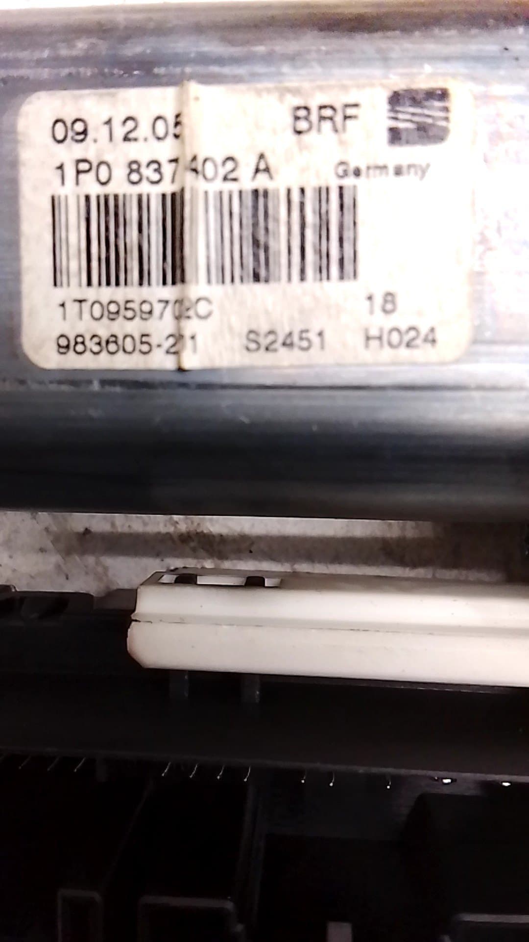 Motor elevalunas delantero derecho SEAT LEON (1P1) 2
