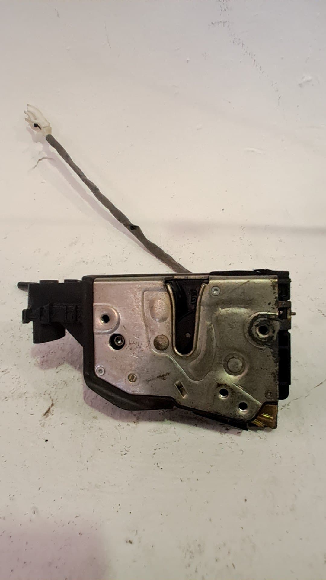 Cerradura puerta delantera izquierda BMW SERIE 3 BERLINA (E46)