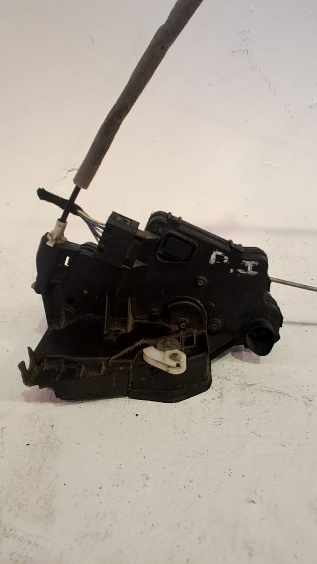 Cerradura puerta delantera izquierda BMW SERIE 3 BERLINA (E46) 2