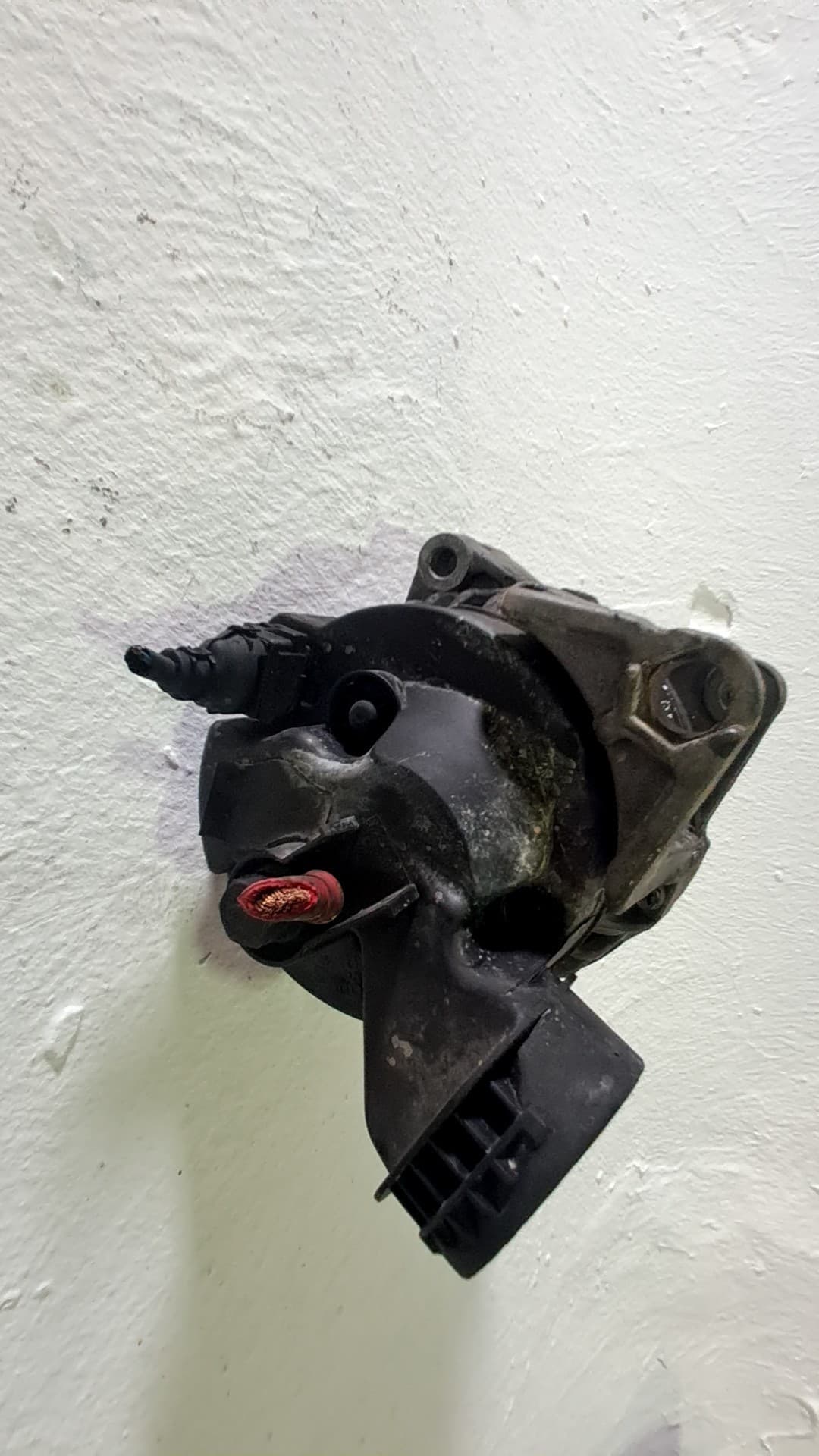 Alternador BMW SERIE 3 BERLINA (E46) 2
