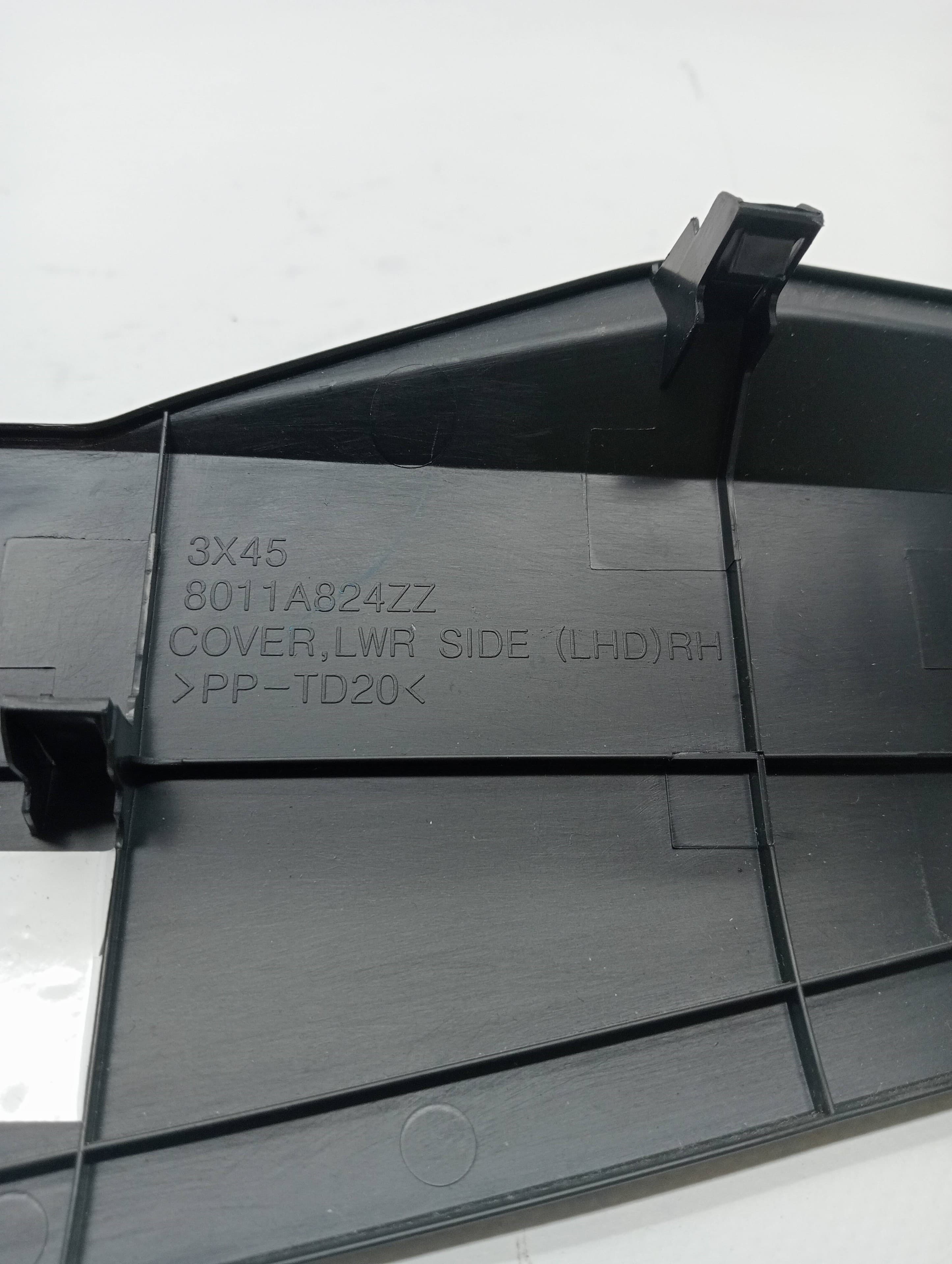Plastico MITSUBISHI ASX 2