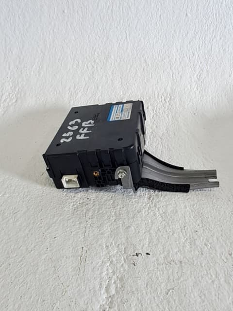 Centralita motor uce LEXUS RX300 (MCU15) 4