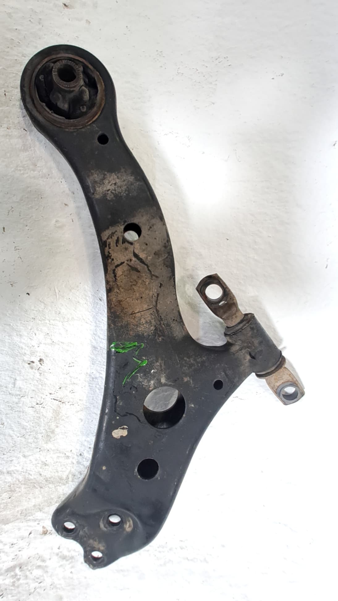 Brazo suspension inferior delantero derecho LEXUS RX300 (MCU15)