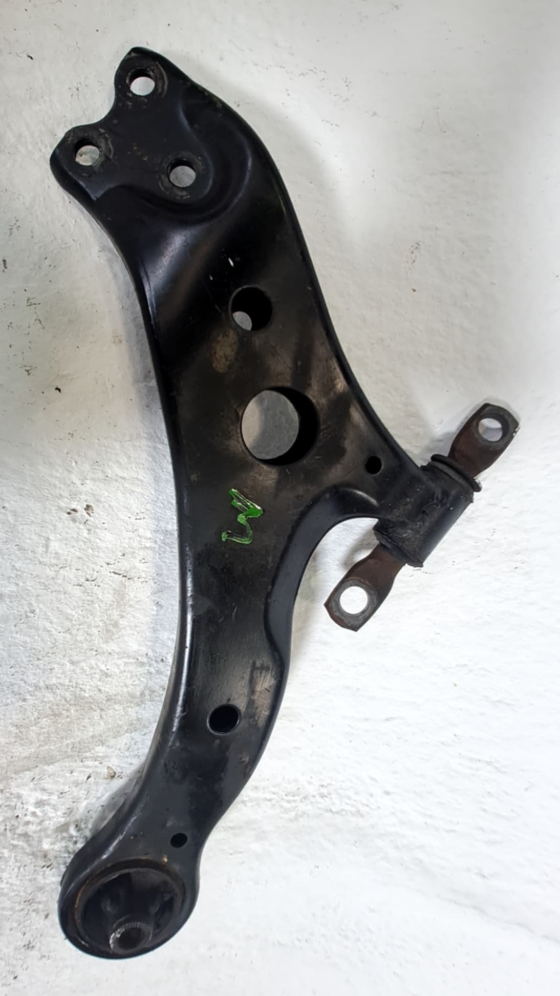Brazo suspension inferior delantero izquierdo LEXUS RX300 (MCU15) 2