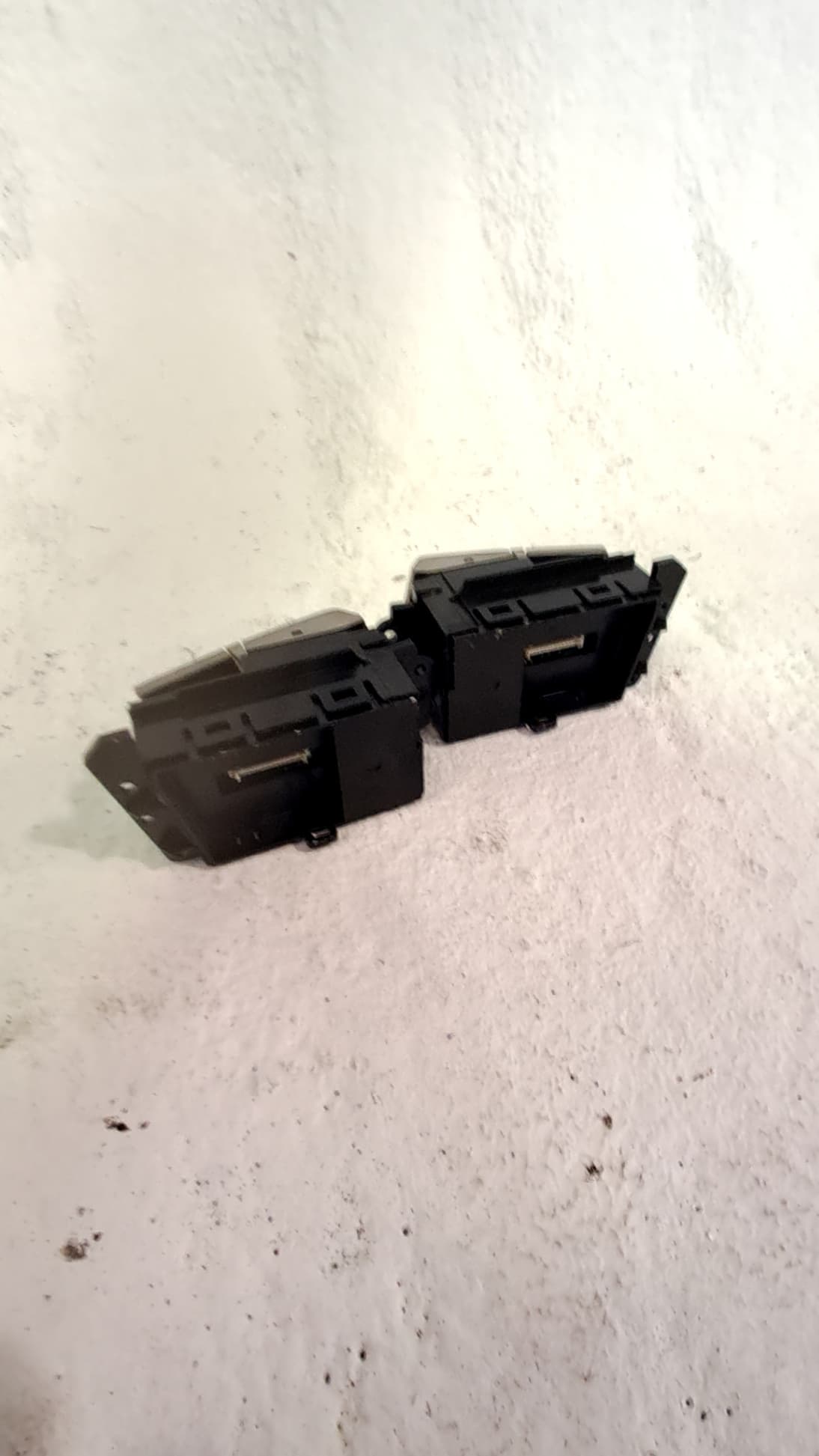 Recambio LEXUS RX300 (MCU15) ref. 8611048200 2