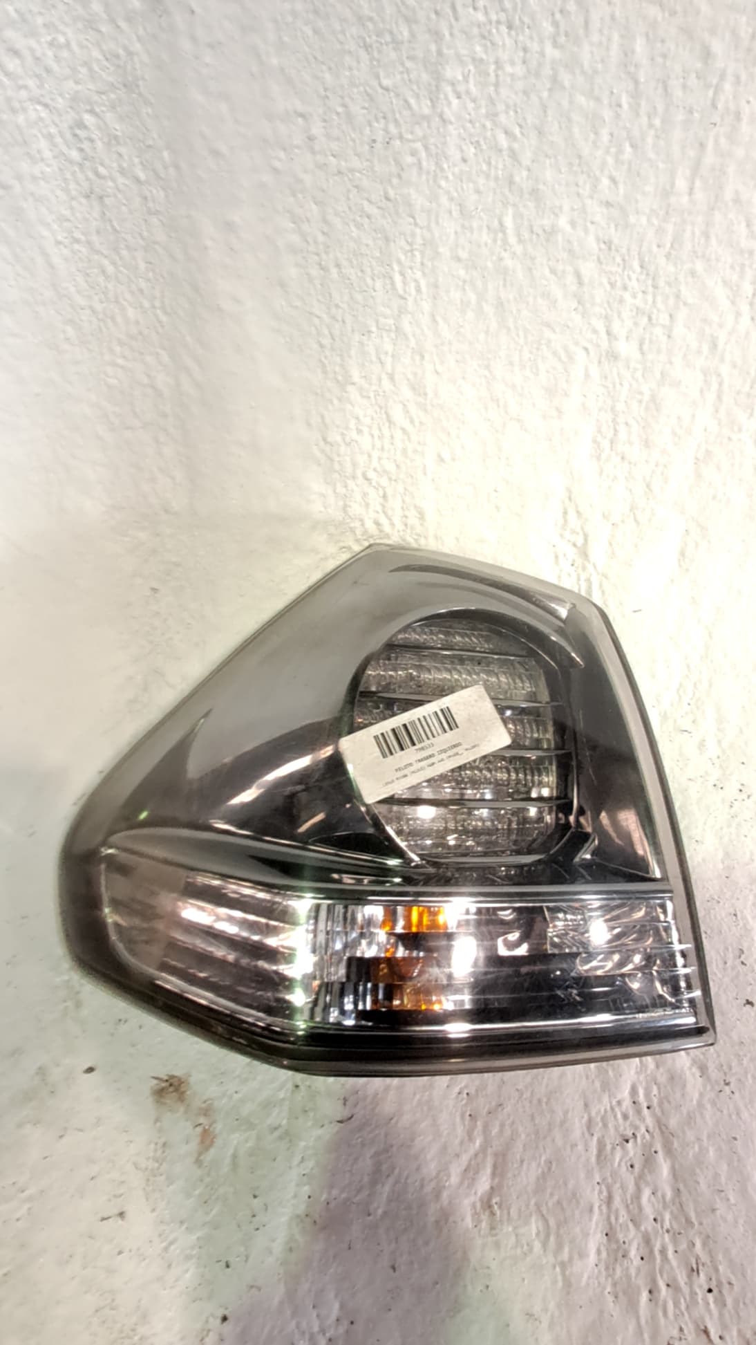 Piloto trasero izquierdo LEXUS RX300 (MCU15)