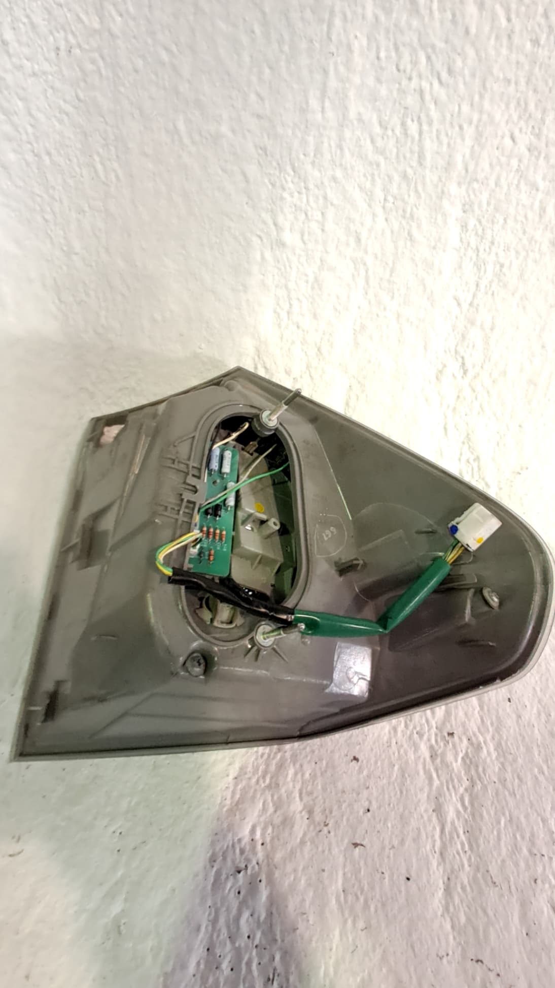 Piloto trasero izquierdo LEXUS RX300 (MCU15) 2