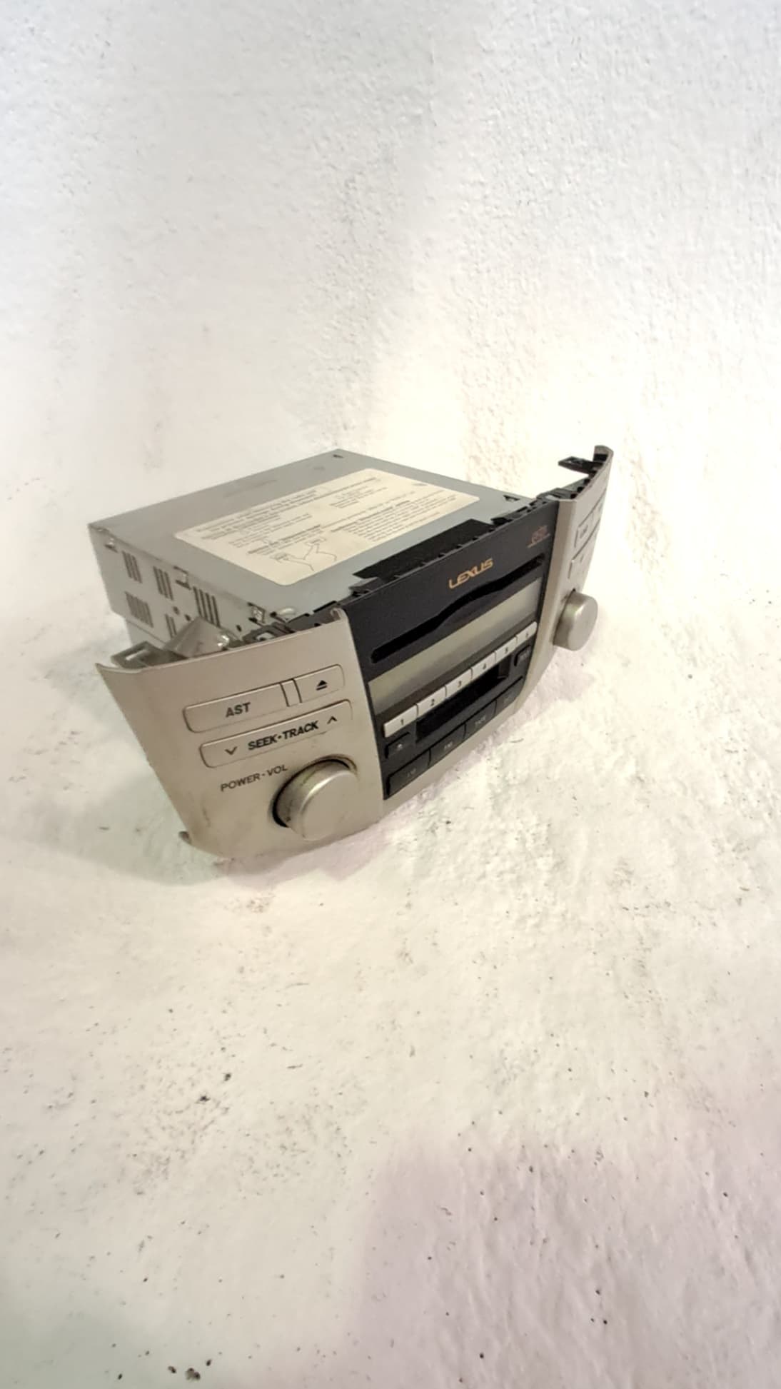Sistema audio / radio cd LEXUS RX300 (MCU15) 4
