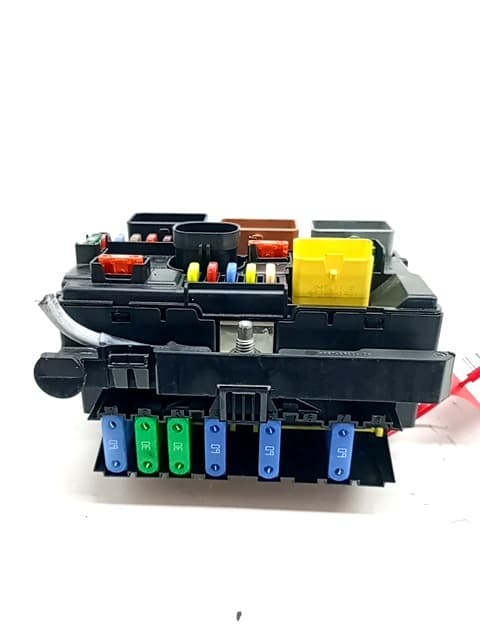 Caja reles / fusibles CITROEN C3 PICASSO 3