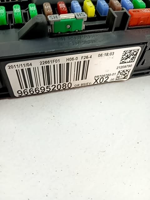Caja reles / fusibles CITROEN C3 PICASSO