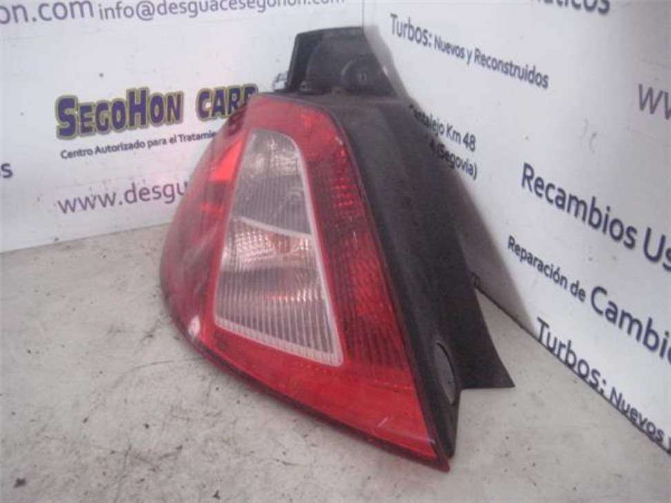 Piloto trasero izquierdo RENAULT MEGANE II FAMILIAR 3