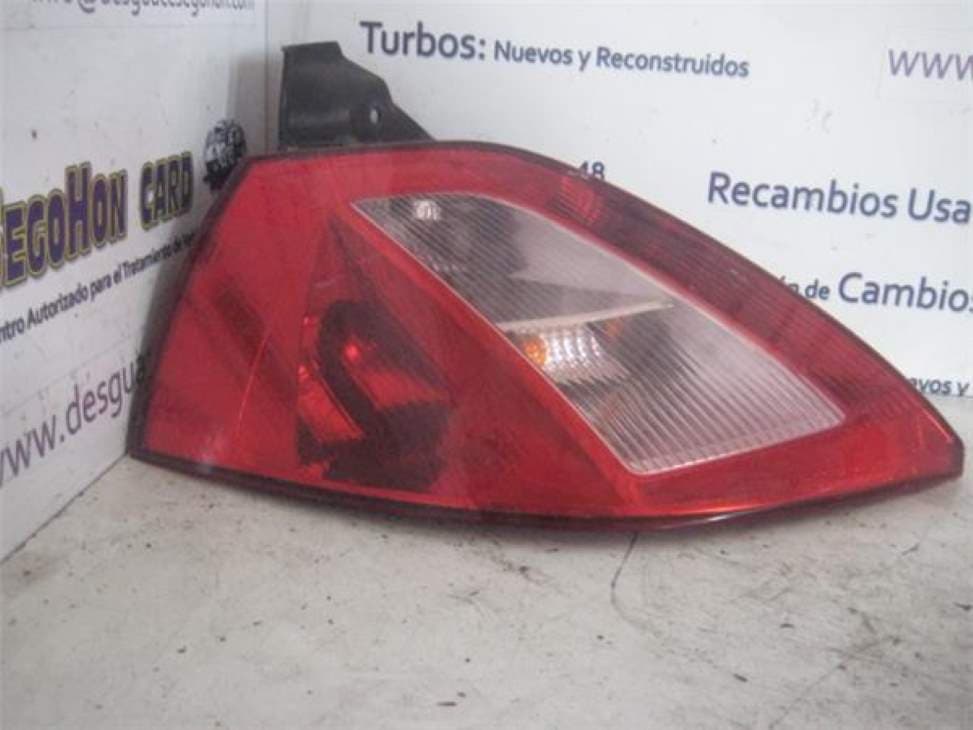 Piloto trasero izquierdo RENAULT MEGANE II FAMILIAR 2