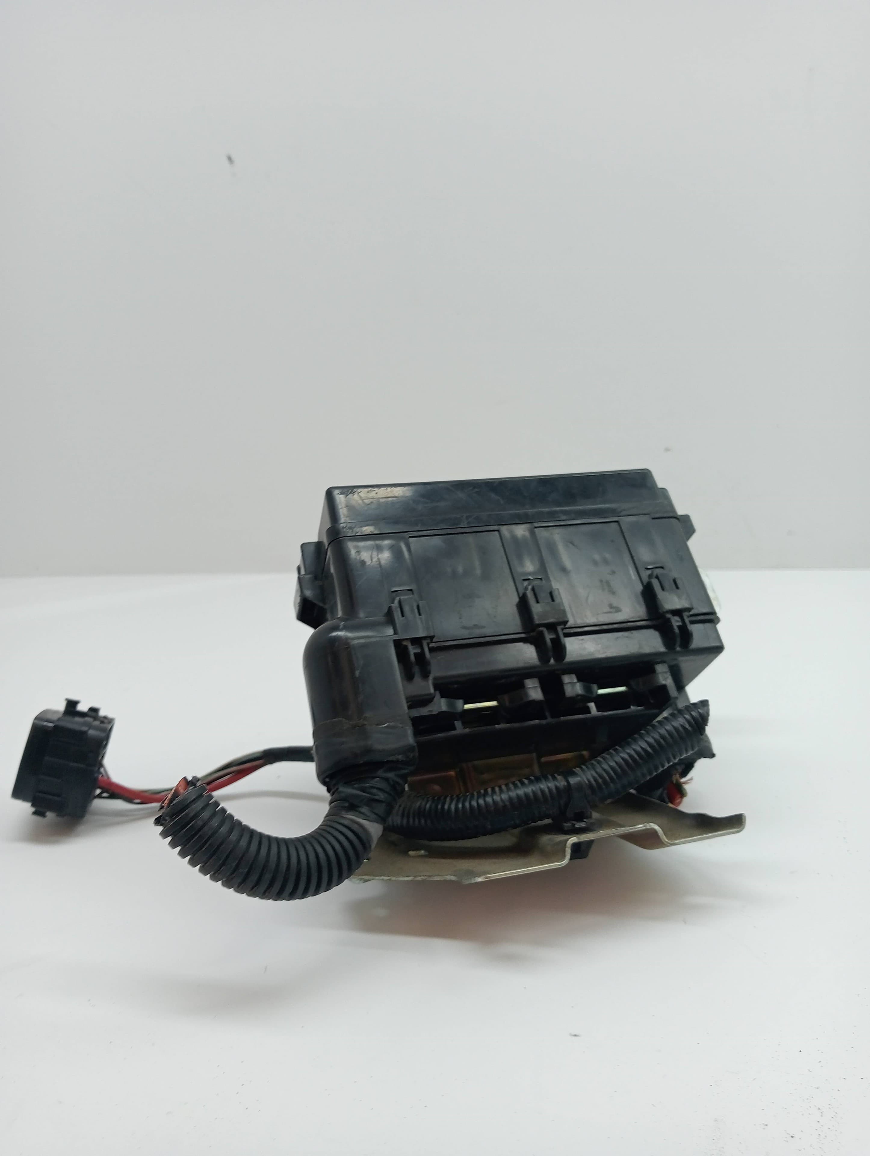 Caja reles / fusibles NISSAN MICRA K14 3