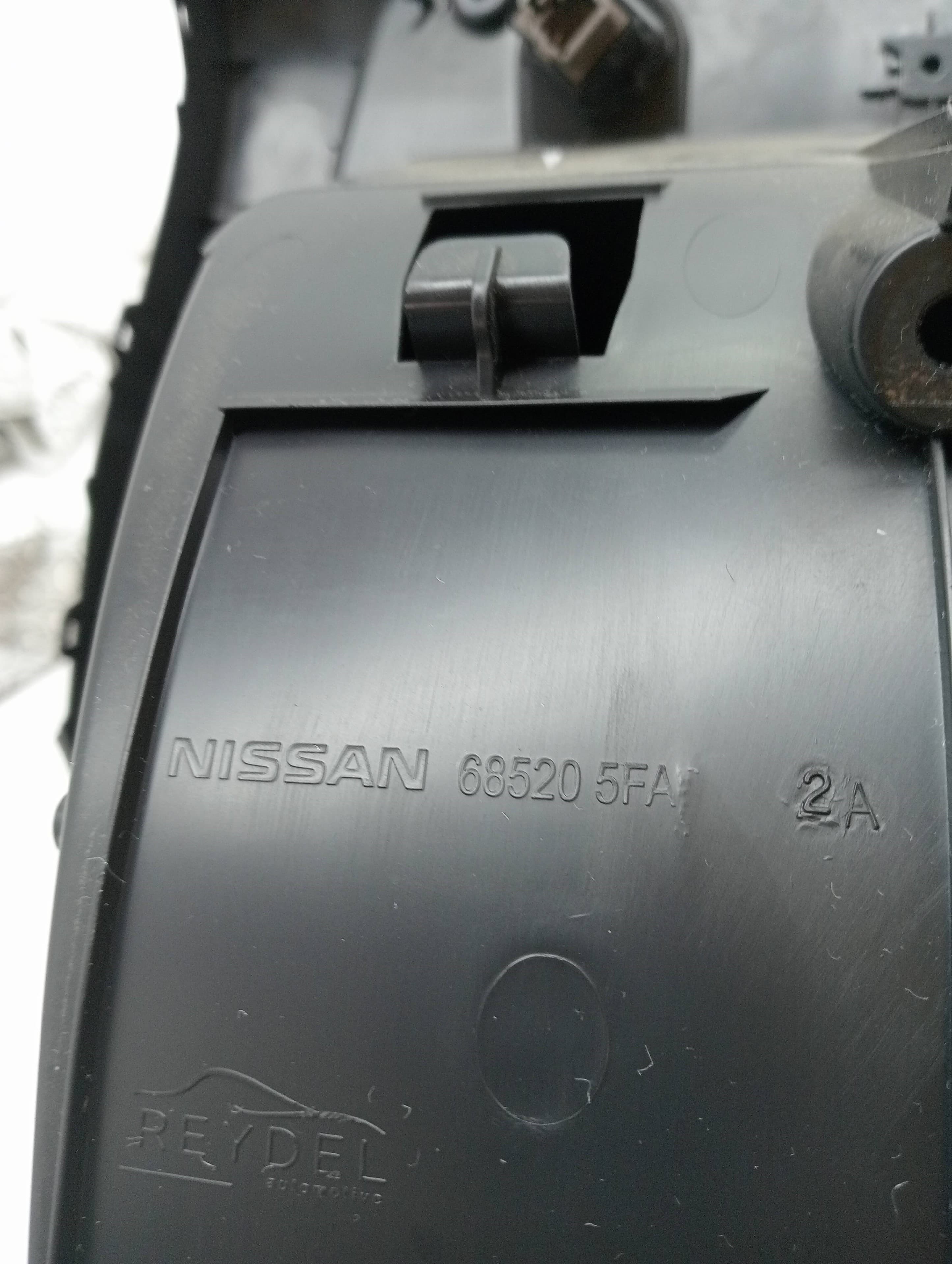 Guantera NISSAN MICRA K14 3