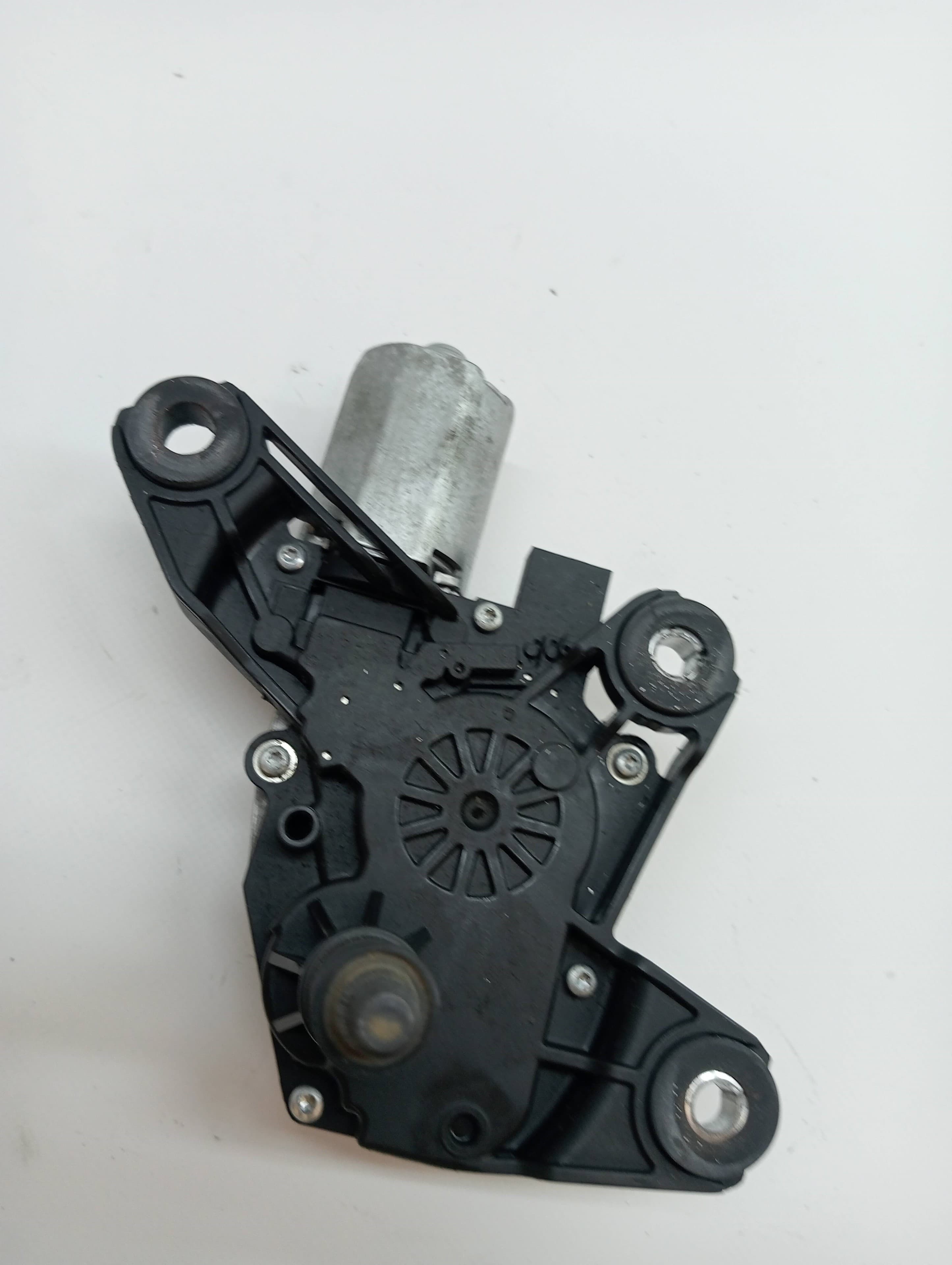 Motor limpia trasero NISSAN MICRA K14 2