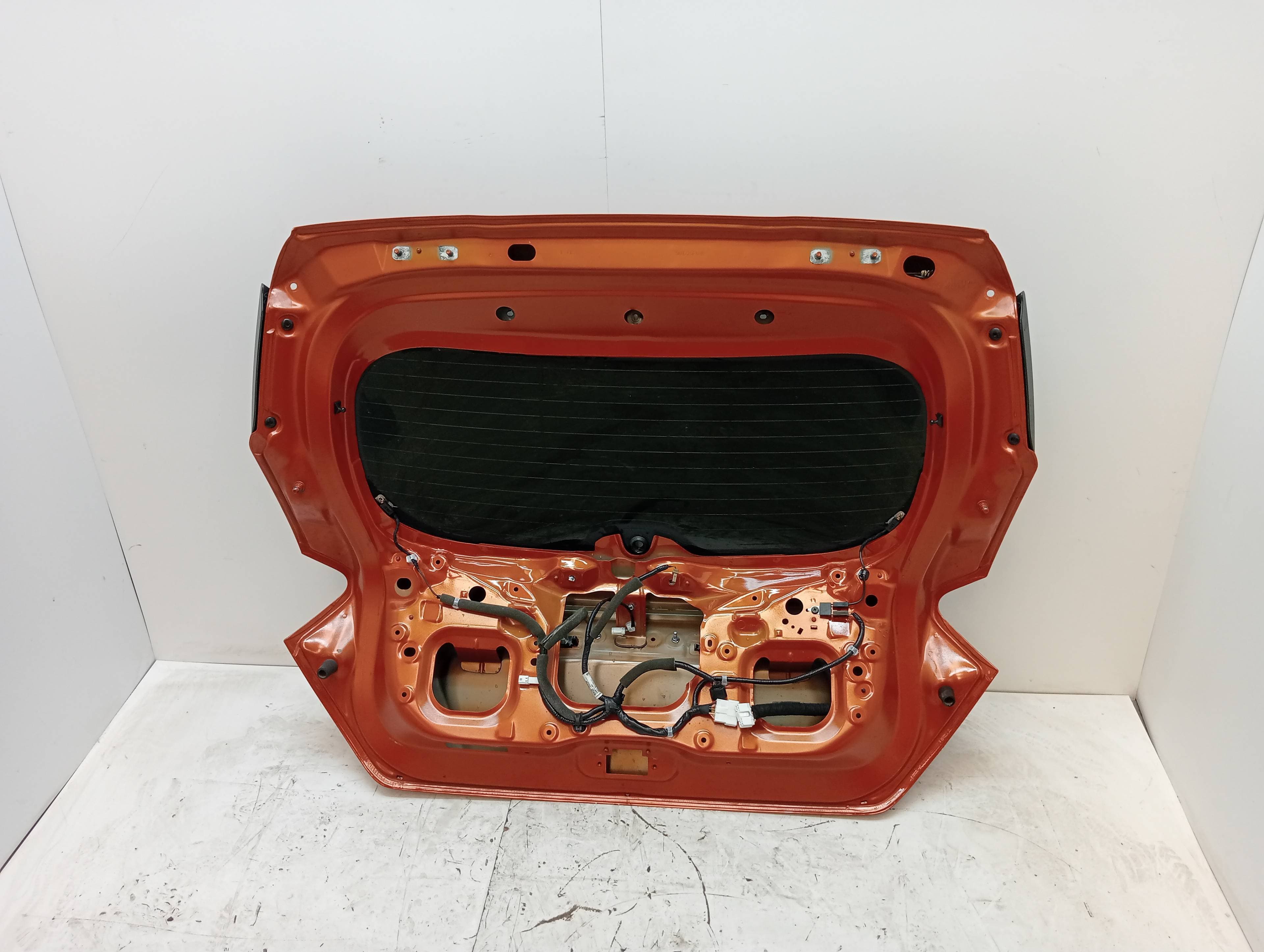 Porton trasero NISSAN MICRA K14 3