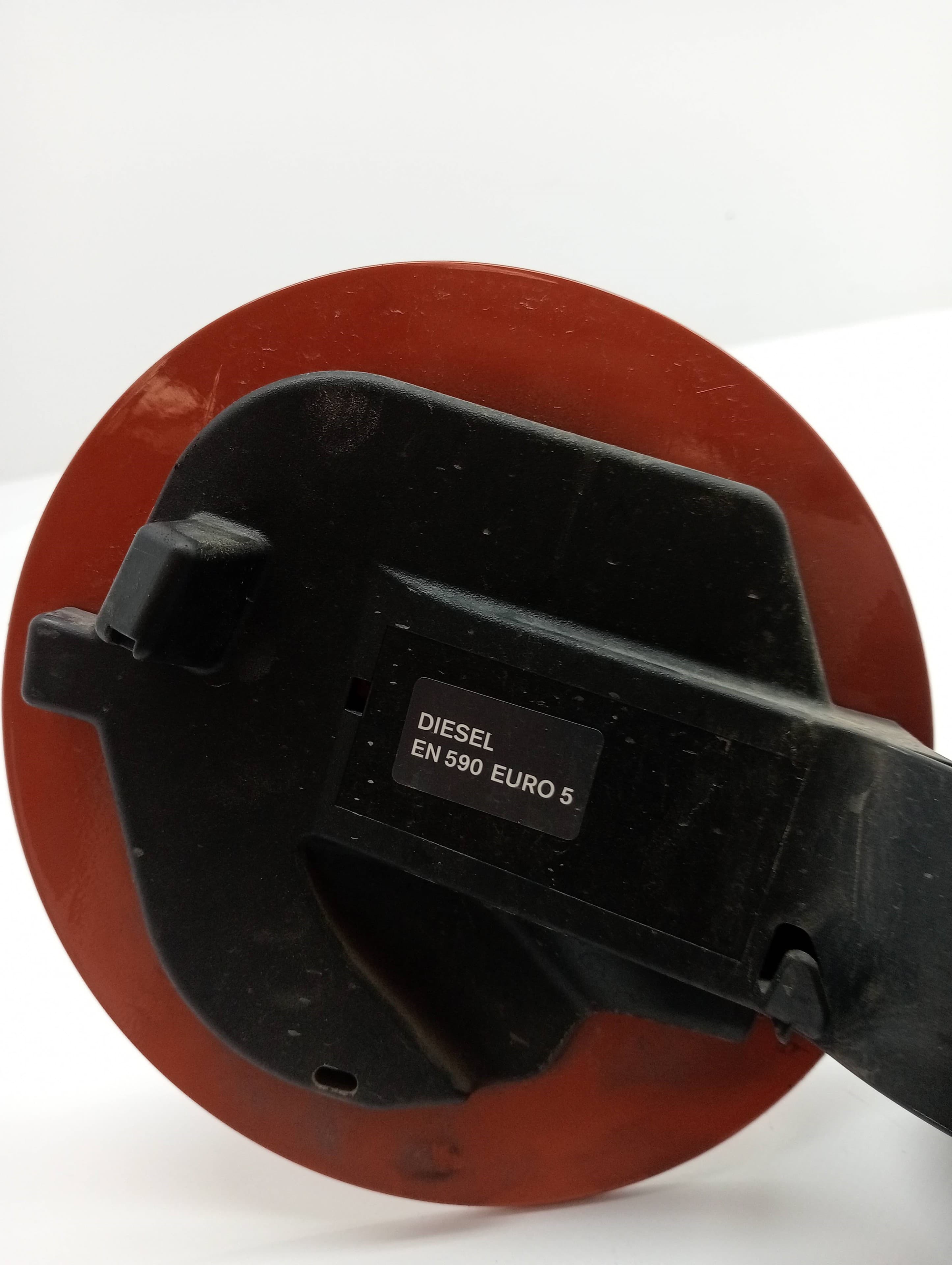 Tapa exterior combustible NISSAN MICRA K14 3