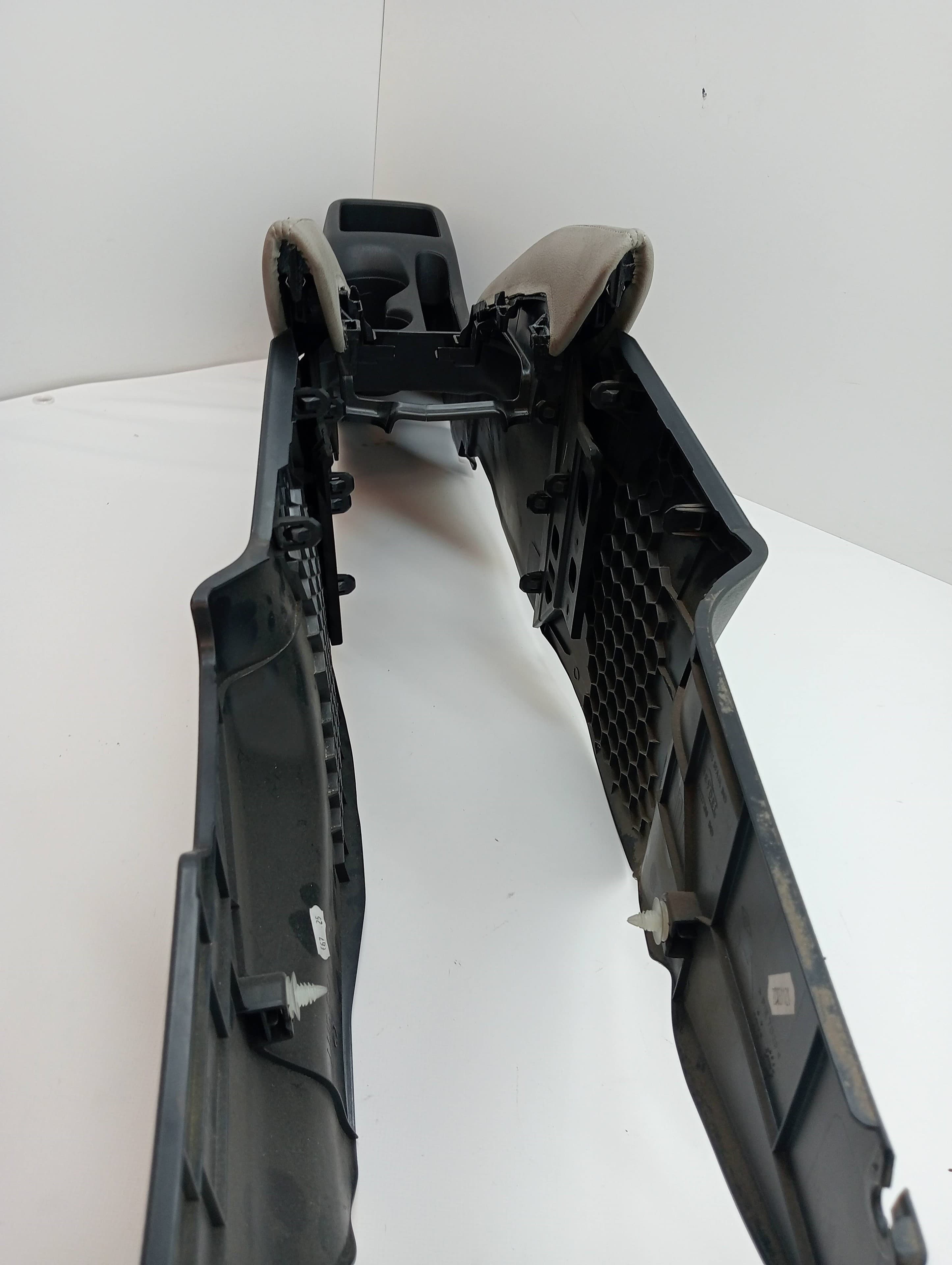 Consola central NISSAN MICRA K14 4
