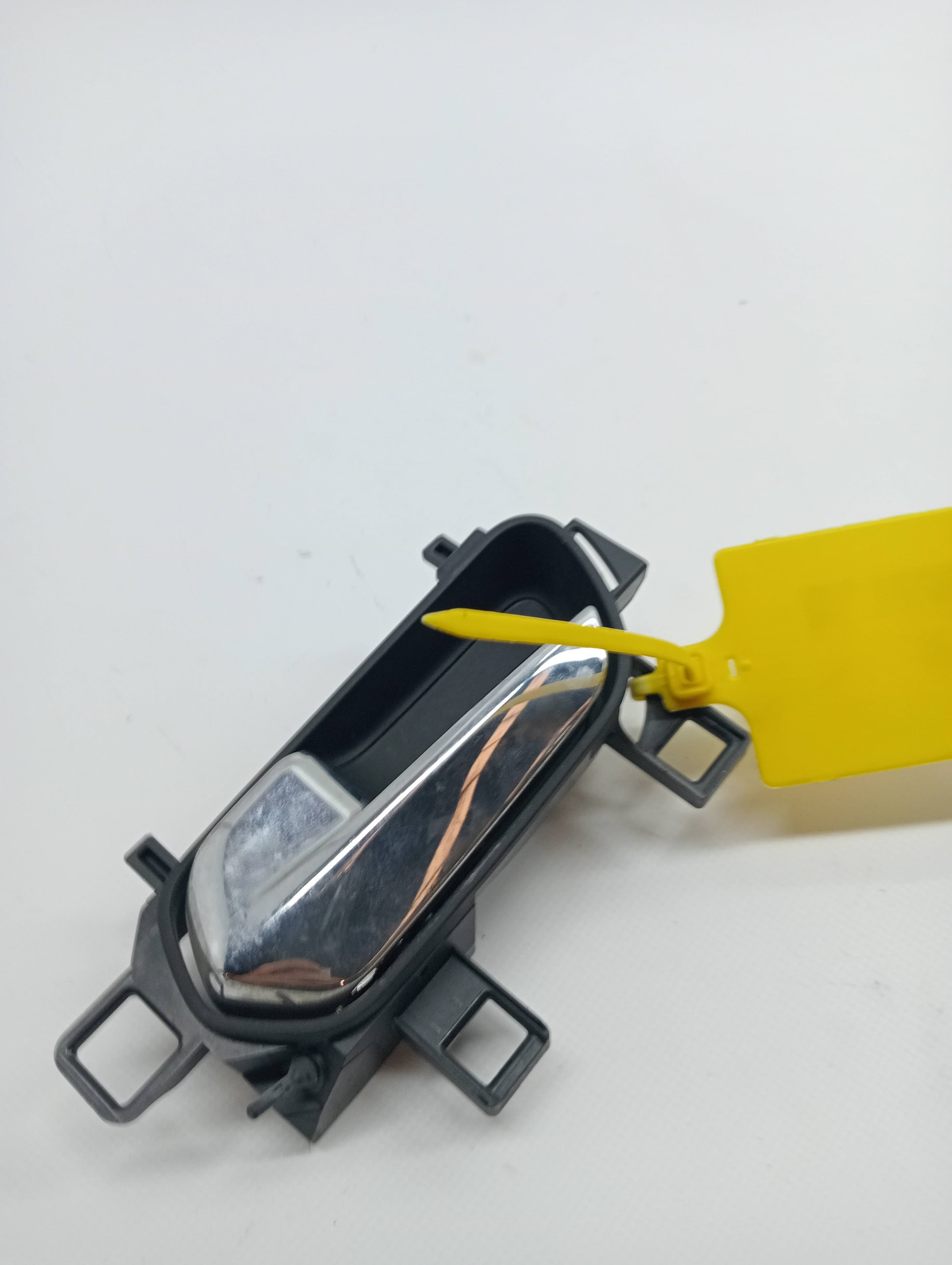 Maneta interior delantera izquierda NISSAN MICRA K14