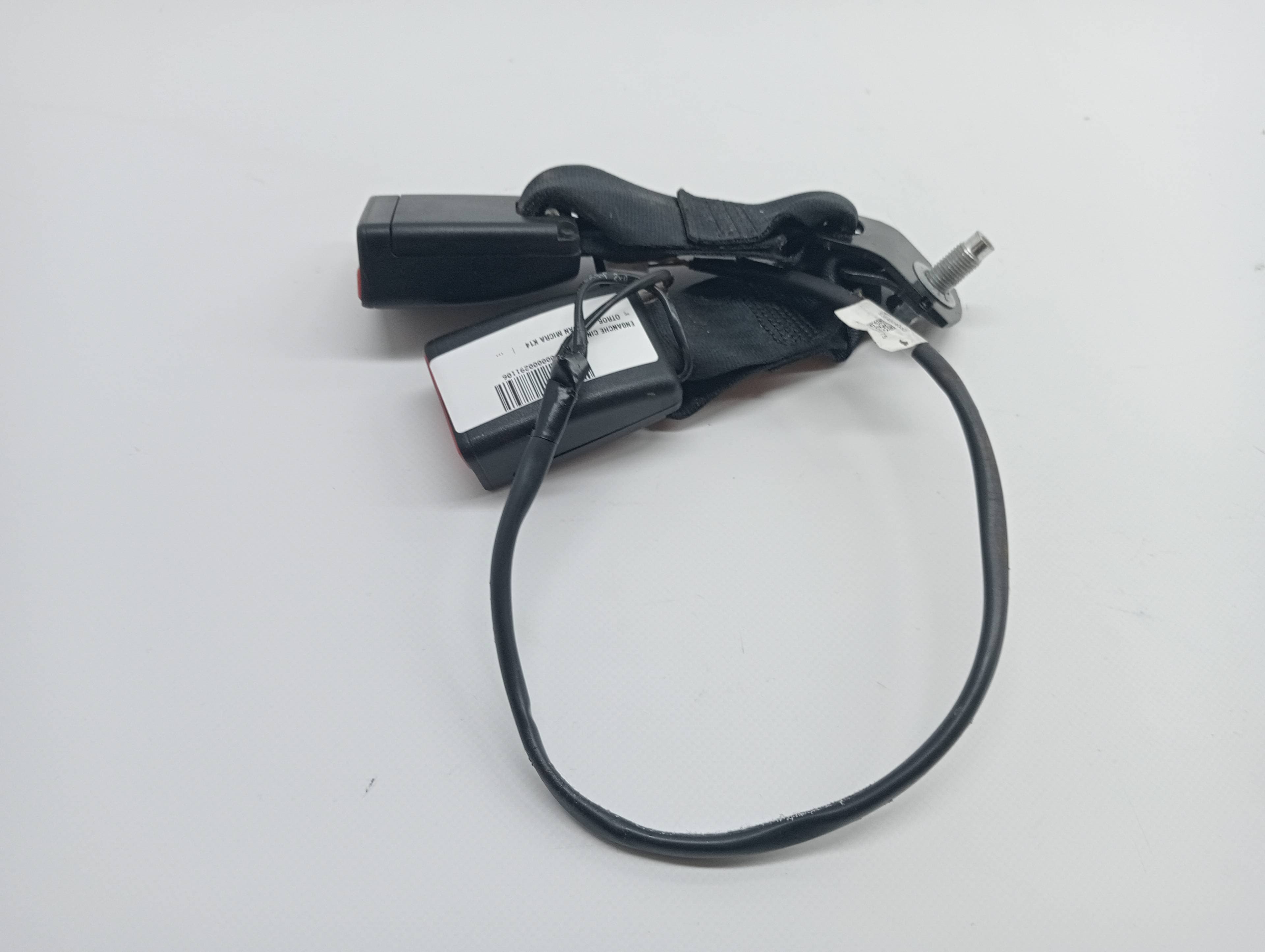 Enganche cinturon NISSAN MICRA K14 3