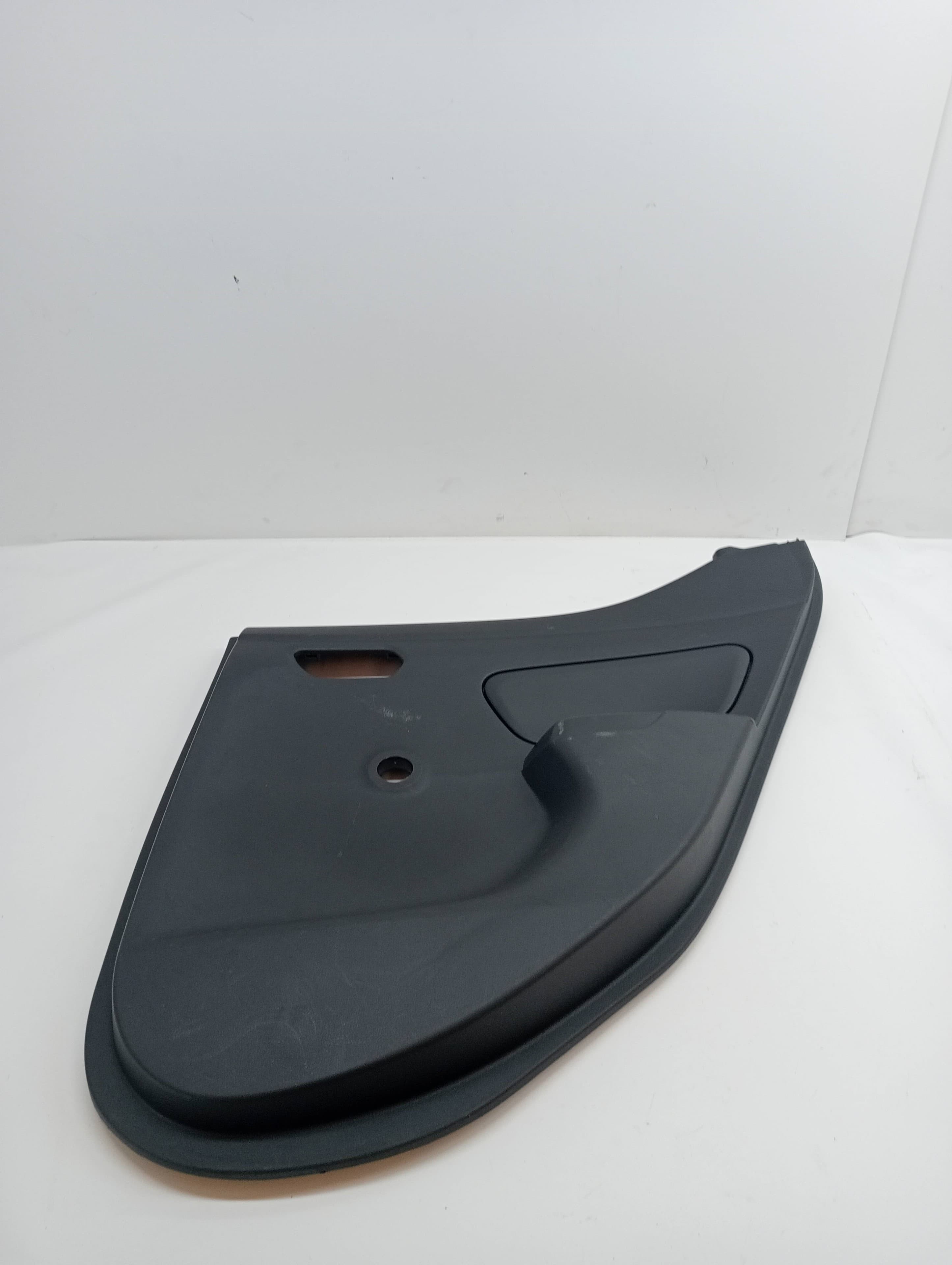 Guarnecido puerta trasera derecha NISSAN MICRA K14