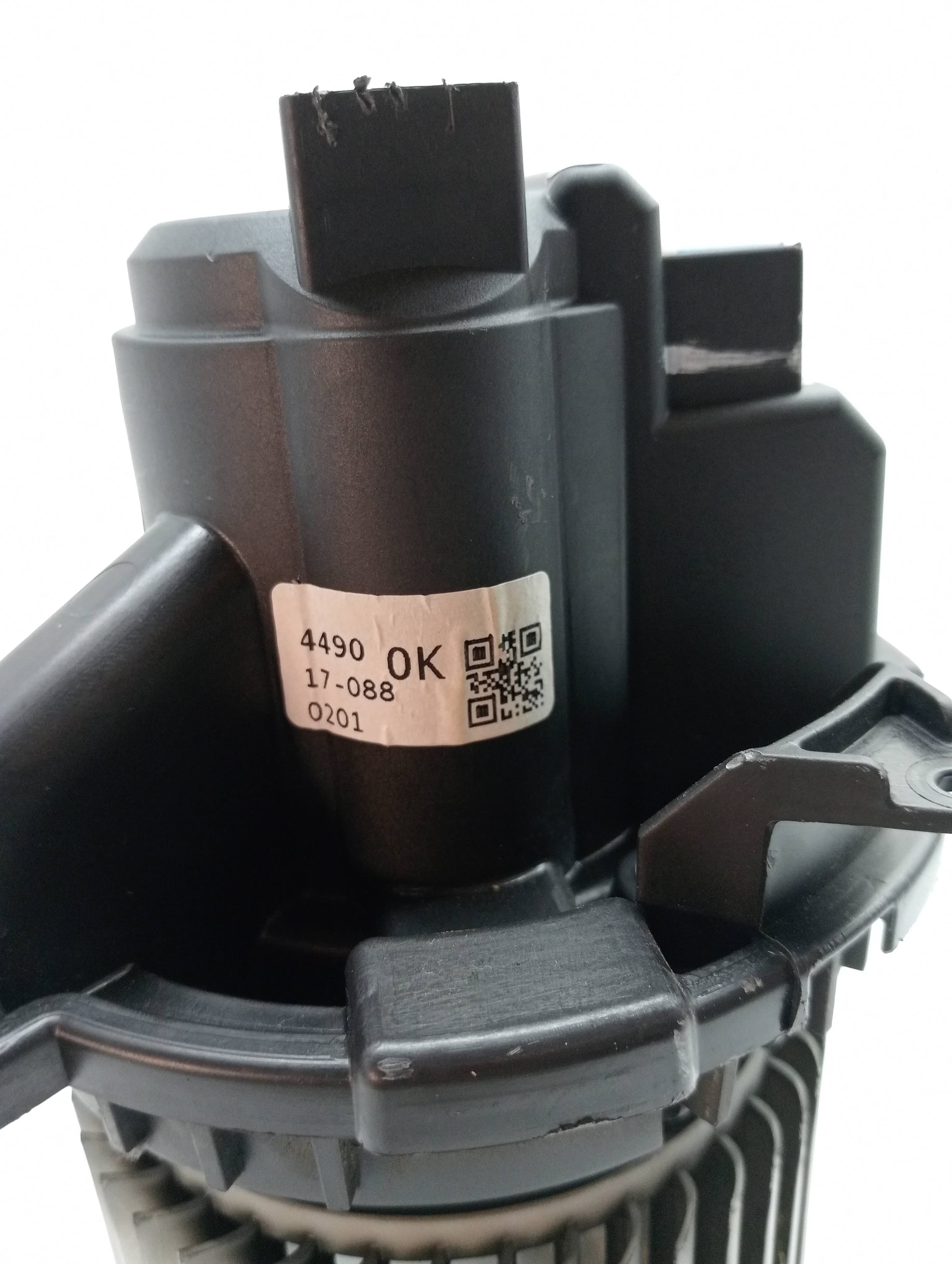 Motor calefaccion NISSAN MICRA K14 3