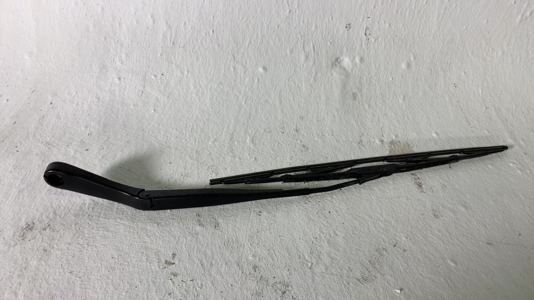 Brazo limpia delantero izquierdo SAAB 9-3 BERLINA