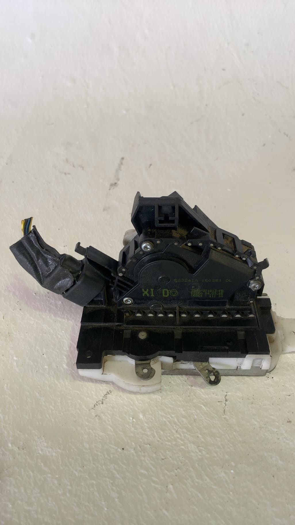 Cerradura puerta delantera izquierda FORD MONDEO III TURNIER (BWY)