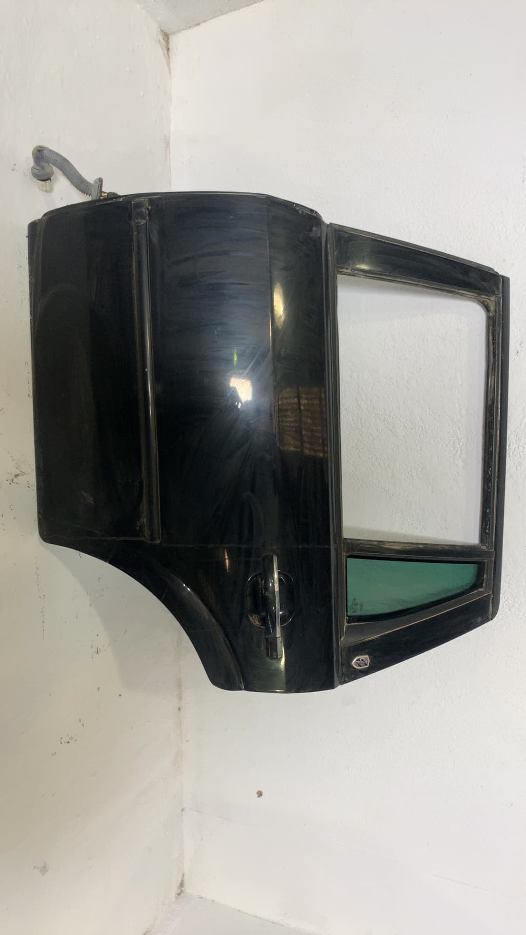 Puerta trasera izquierda FORD MONDEO III TURNIER (BWY)