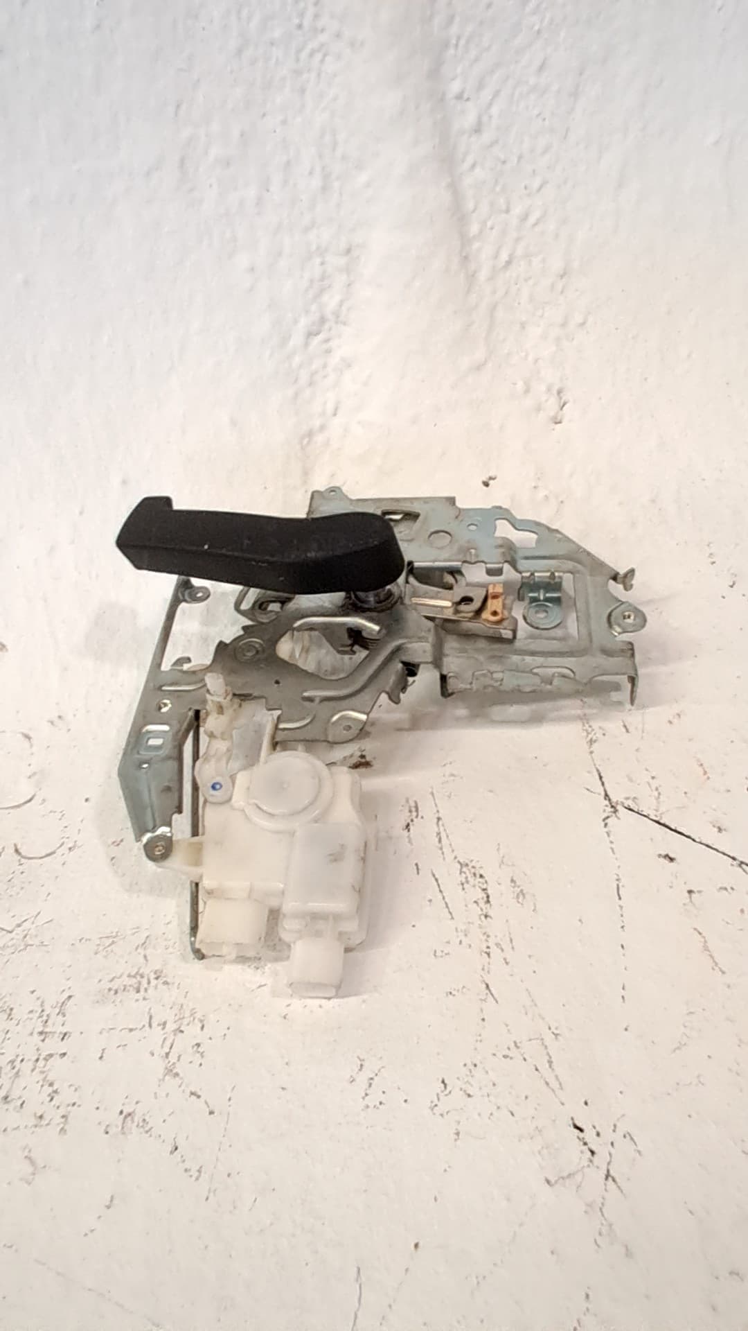 Cerradura puerta trasera derecha NISSAN NV400 FURGONETA (X62, X62B)