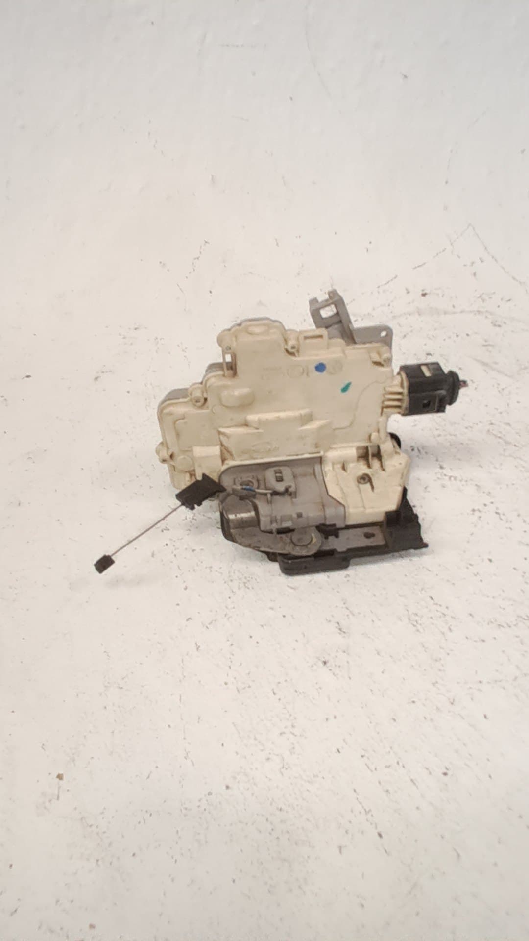 Cerradura puerta trasera derecha SEAT TOLEDO (5P2)