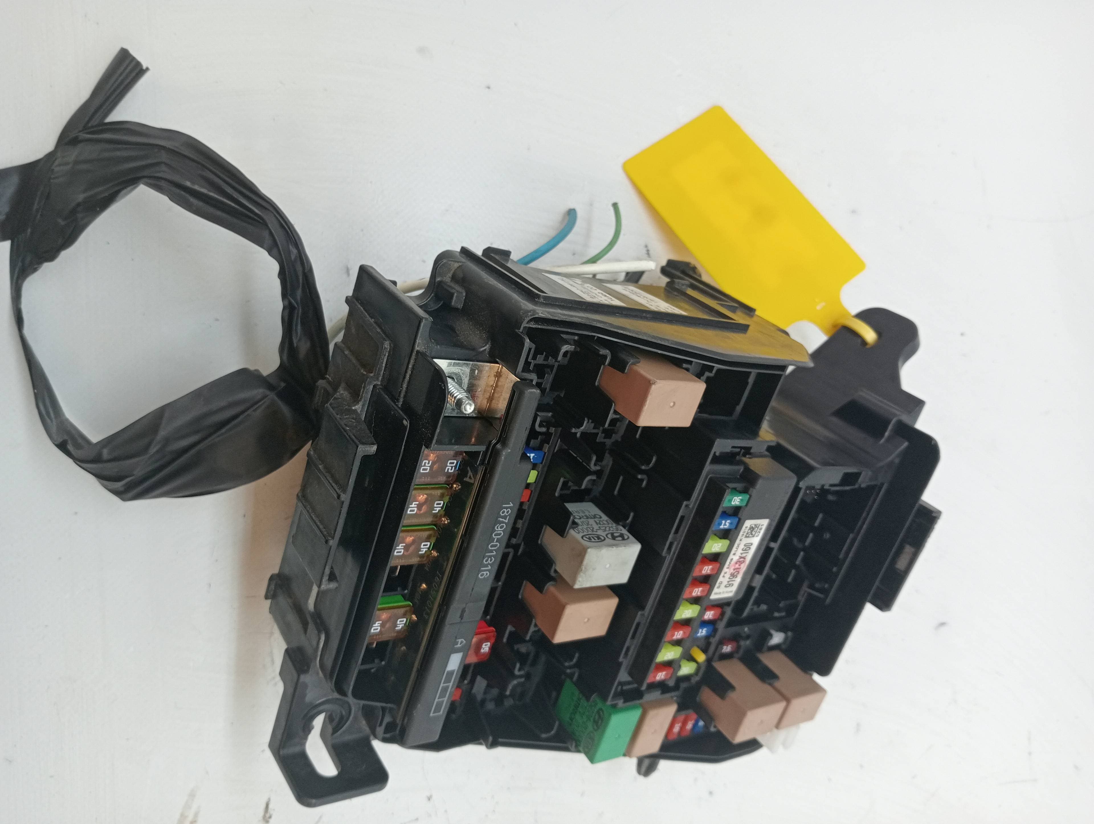 Caja reles / fusibles HYUNDAI I30 (GD) 2