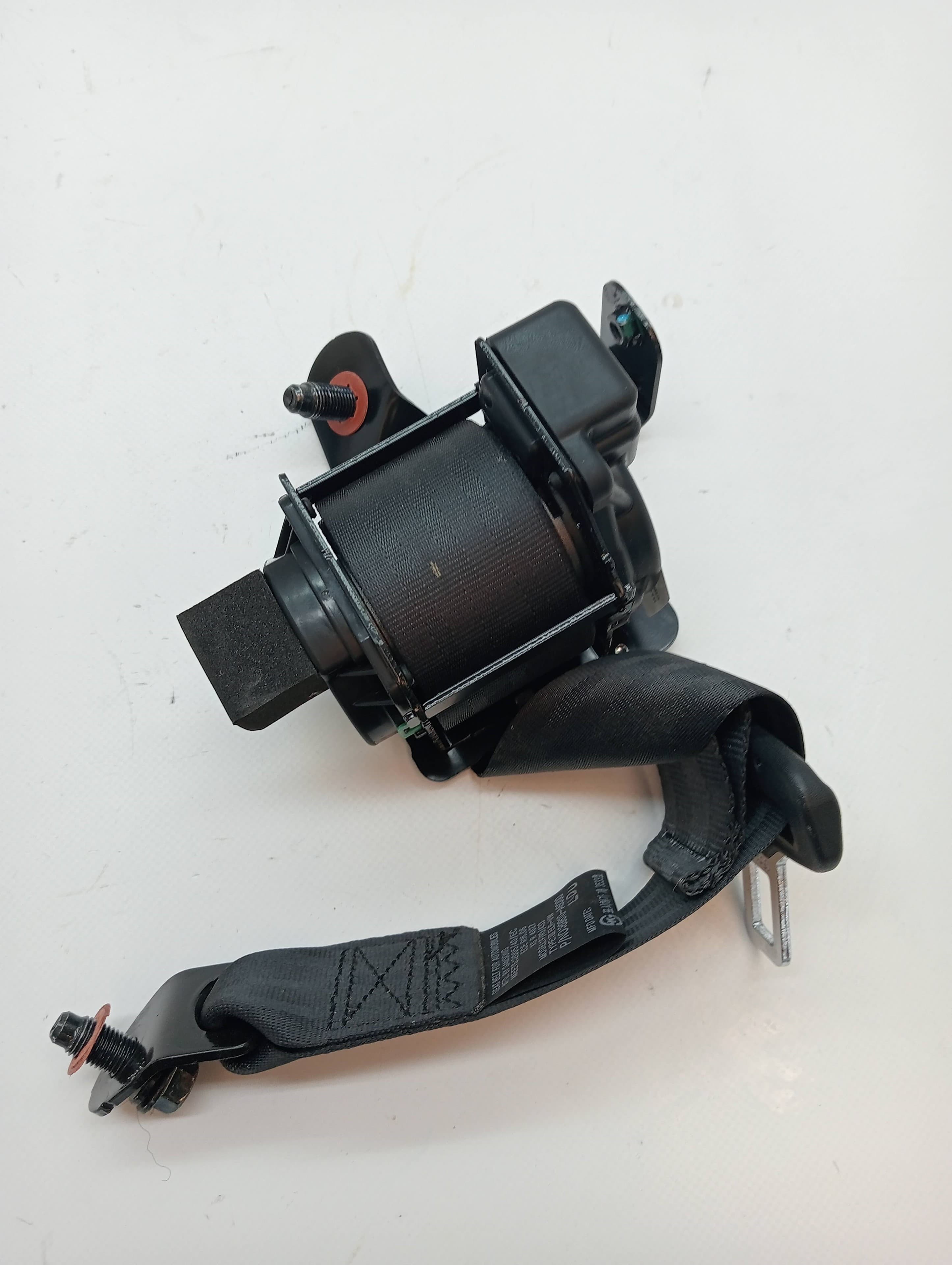 Cinturon seguridad trasero izquierdo HYUNDAI I30 (GD)