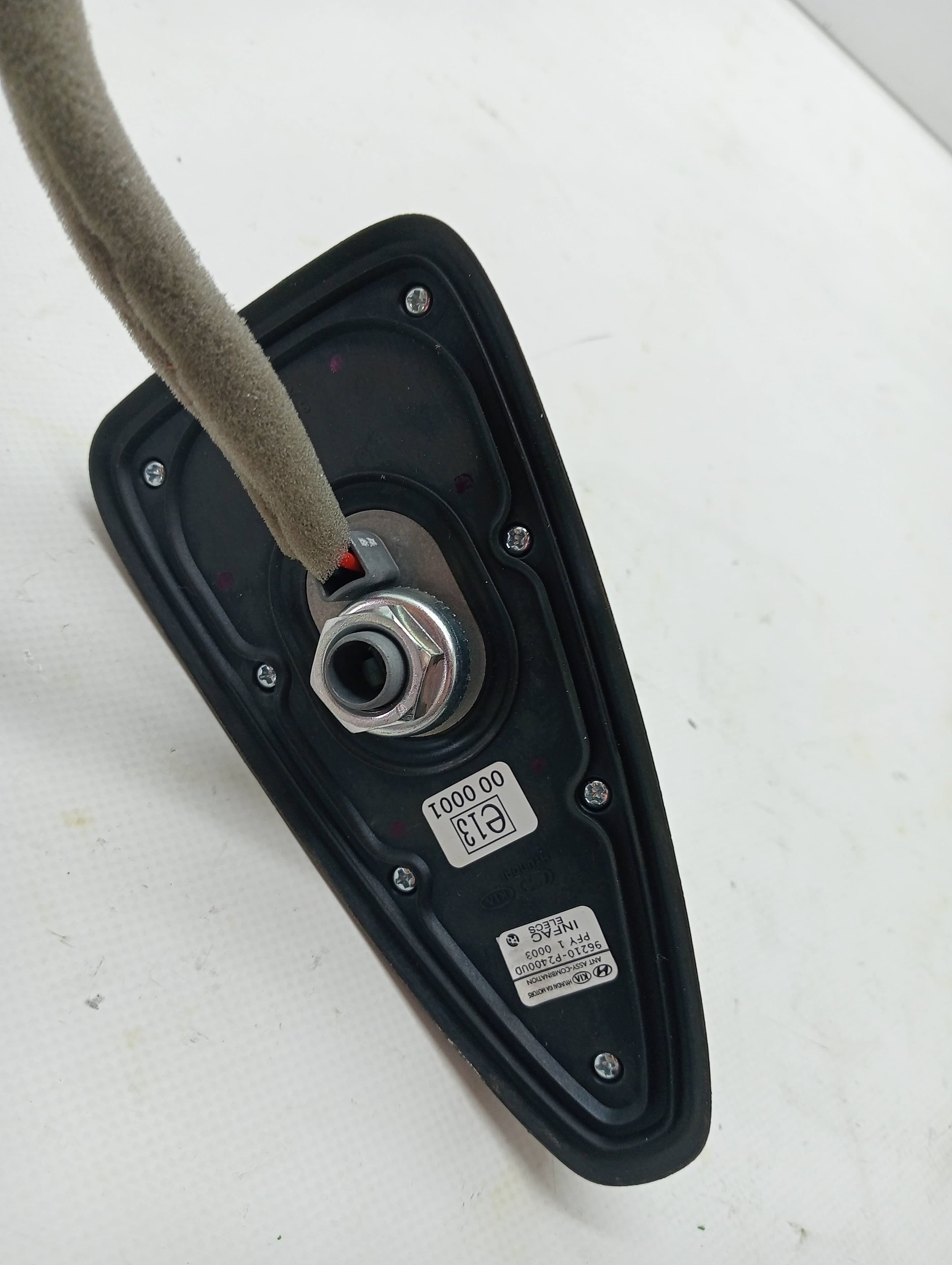 Antena KIA SORENTO () 3