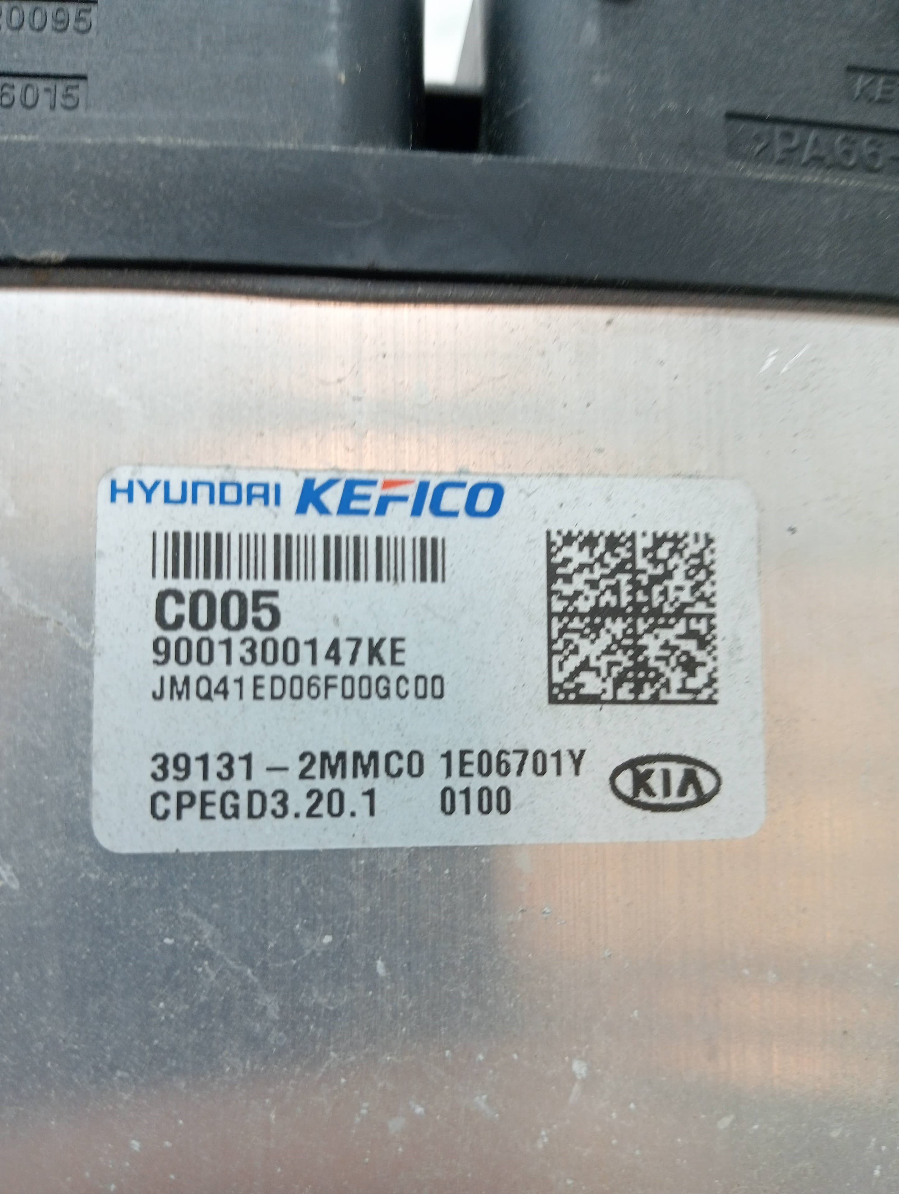 Centralita motor uce KIA SORENTO () 3