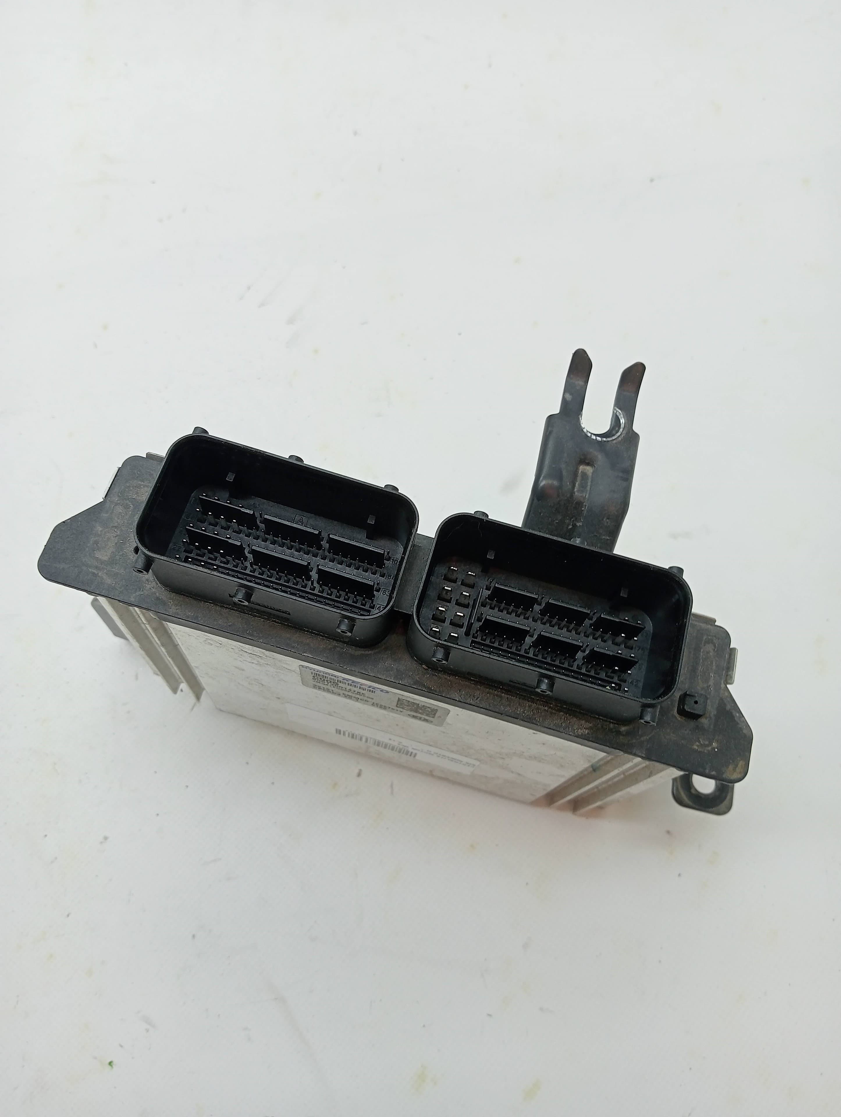 Centralita motor uce KIA SORENTO () 2