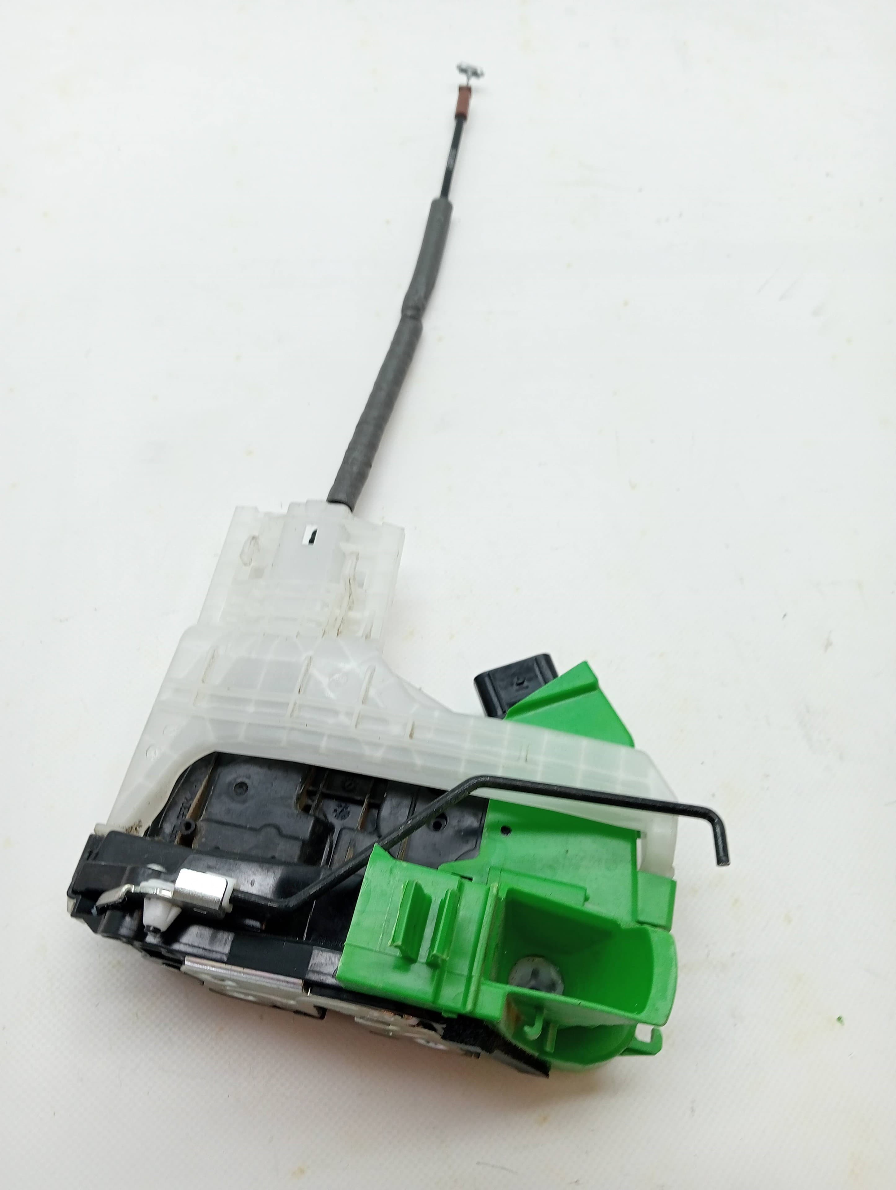 Cerradura puerta delantera izquierda KIA SORENTO () 3